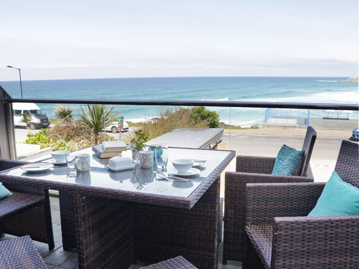 Holiday Cottage Reviews for Apartment 3 Fistral Beach - Holiday Cottage in Newquay, Cornwall inc Scilly