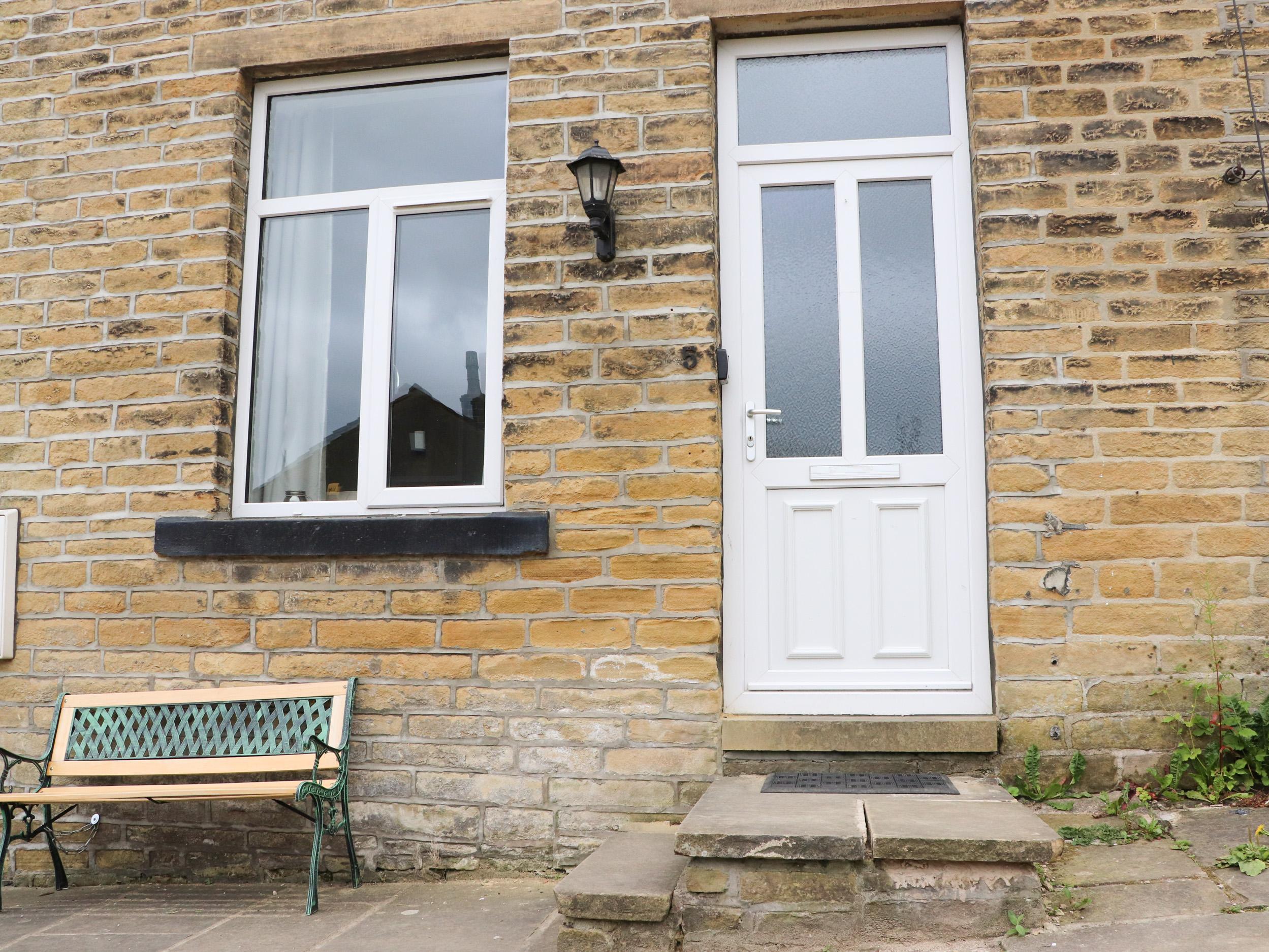 Holiday Cottage Reviews for 5 Earl Street - Holiday Cottage in Bradford, West Yorkshire