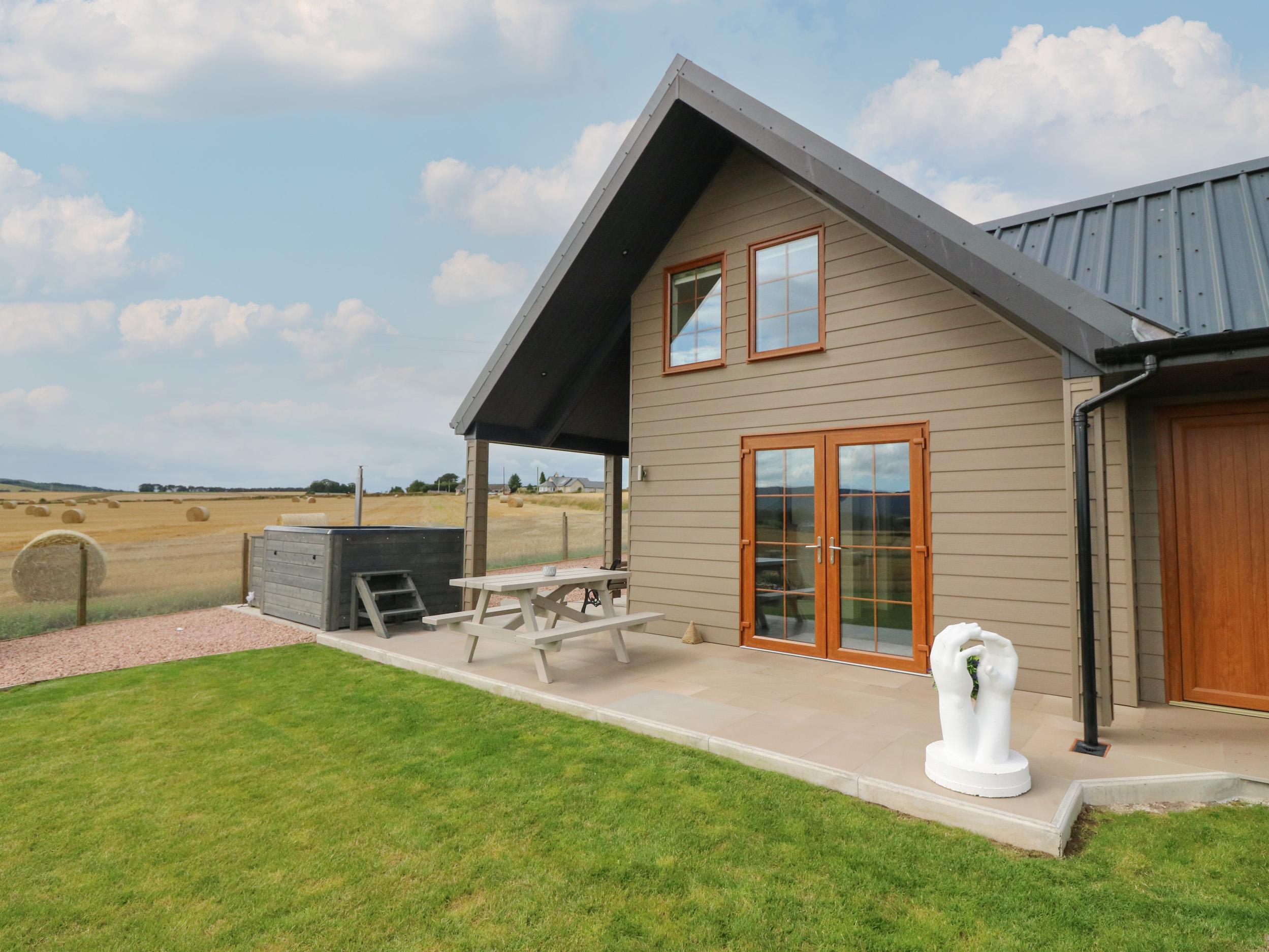 Holiday Cottage Reviews for Garden Studio - Self Catering in Aberdeen, Aberdeenshire