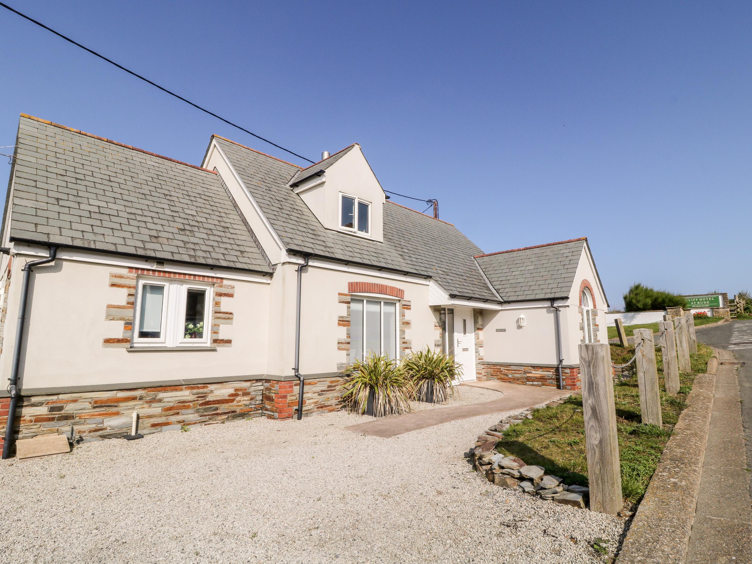 Holiday Cottage Reviews for Seagull Cottage - Holiday Cottage in Bude, Cornwall inc Scilly