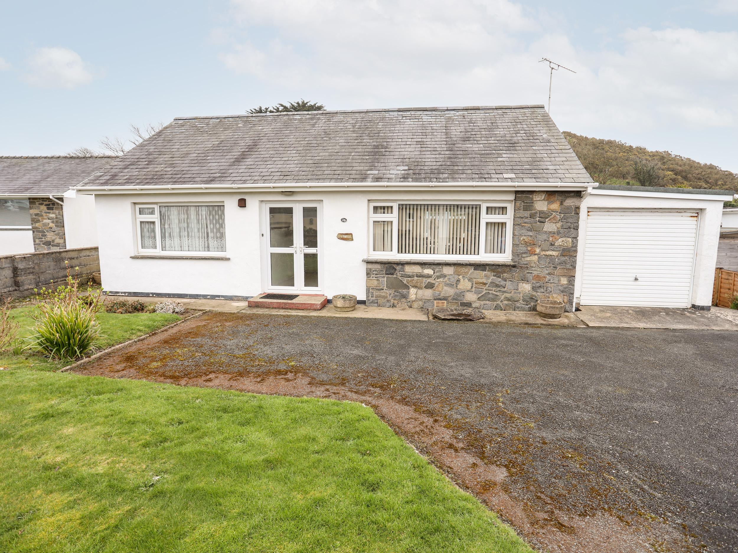 Holiday Cottage Reviews for Bro Mebyd - Self Catering in Criccieth, Gwynedd