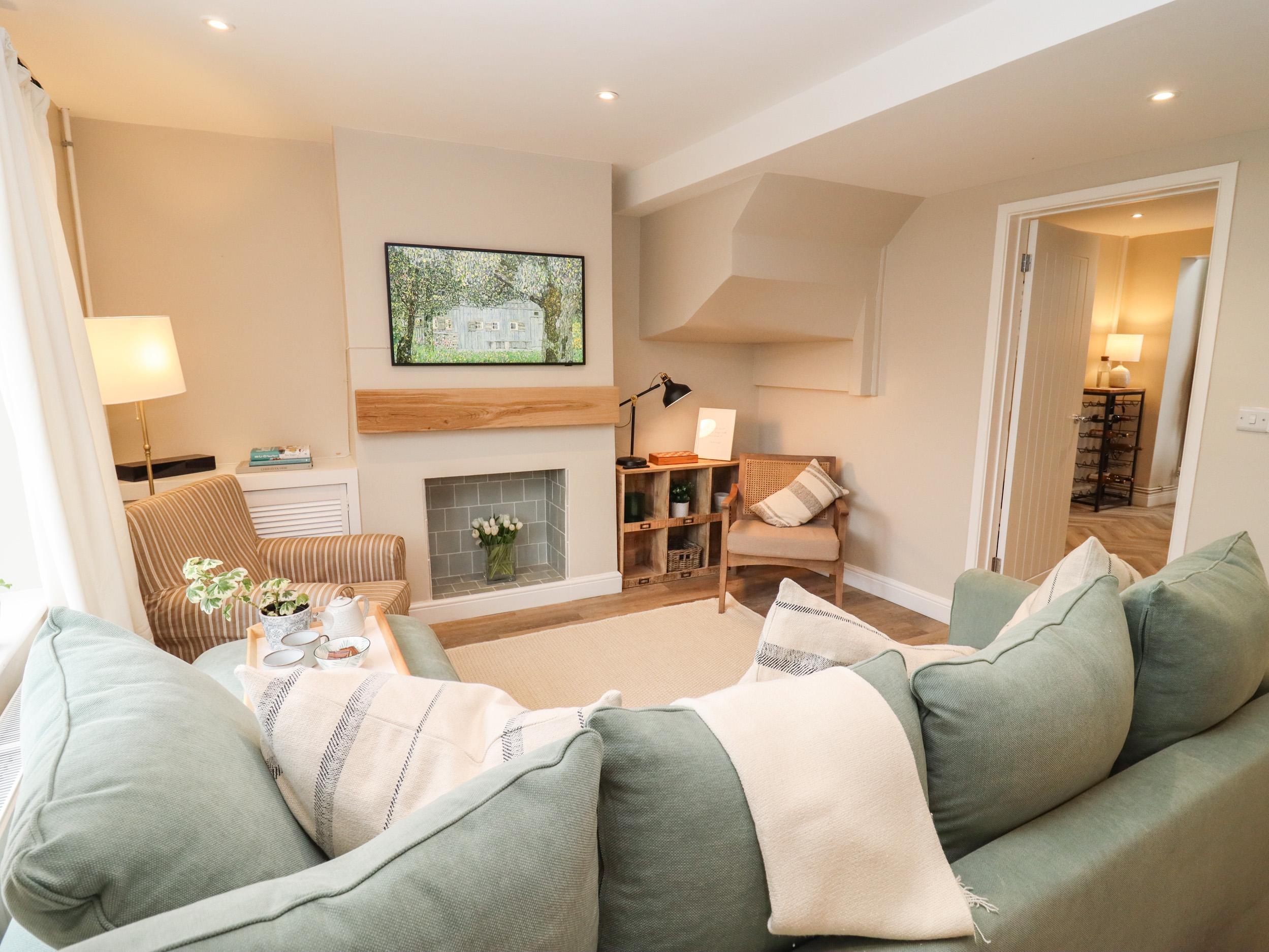 Holiday Cottage Reviews for 14 Northfield Passage - Holiday Cottage in Cheltenham, Gloucestershire