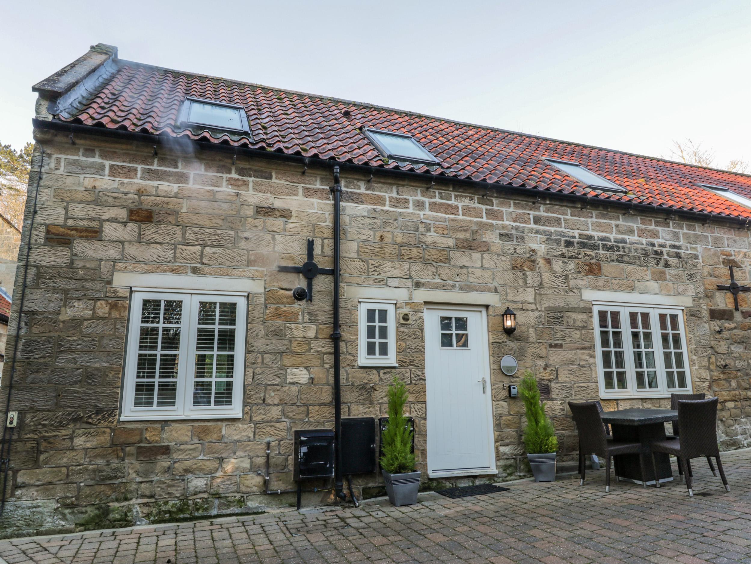 Holiday Cottage Reviews for Clematis Cottage - Holiday Cottage in Whitby, North Yorkshire