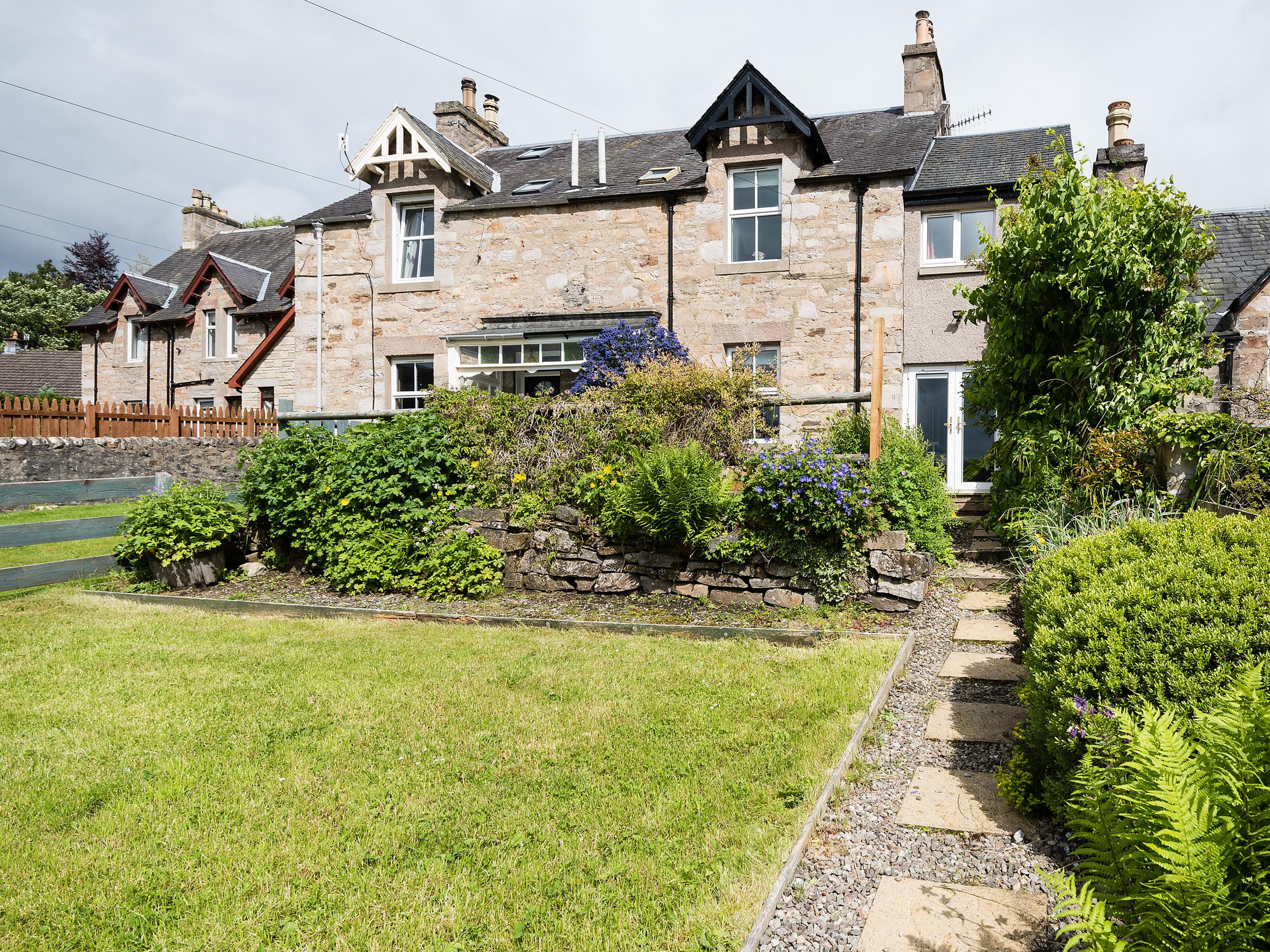 Holiday Cottage Reviews for Cherrybank - Cottage Holiday in Pitlochry, Perth and Kinross