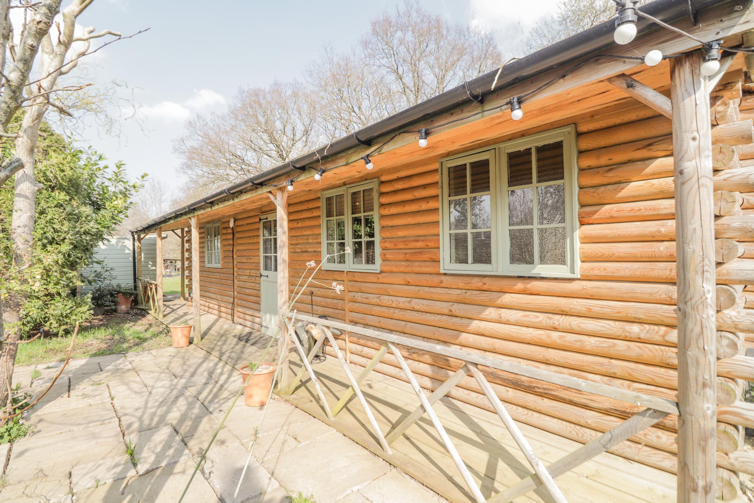 Holiday Cottage Reviews for Wild Rose Retreat - Cottage Holiday in Maidstone, Kent
