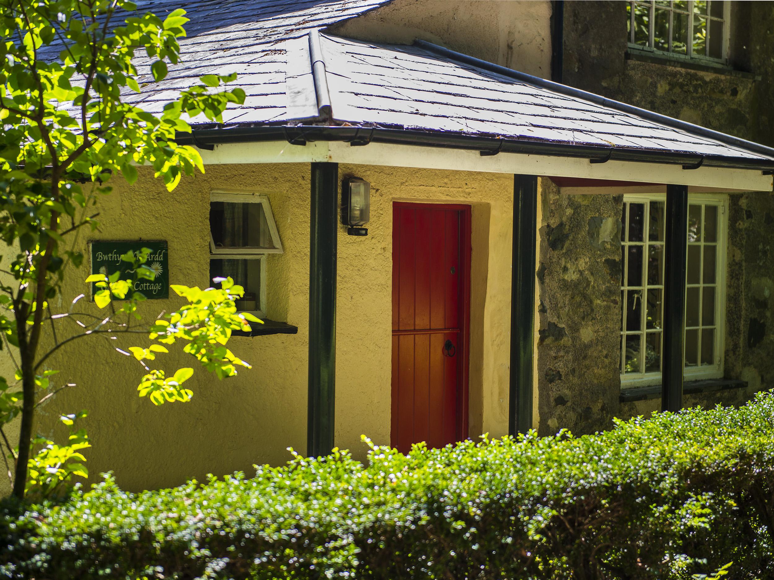 Holiday Cottage Reviews for Garden Cottage - Holiday Cottage in Pwllheli, Gwynedd