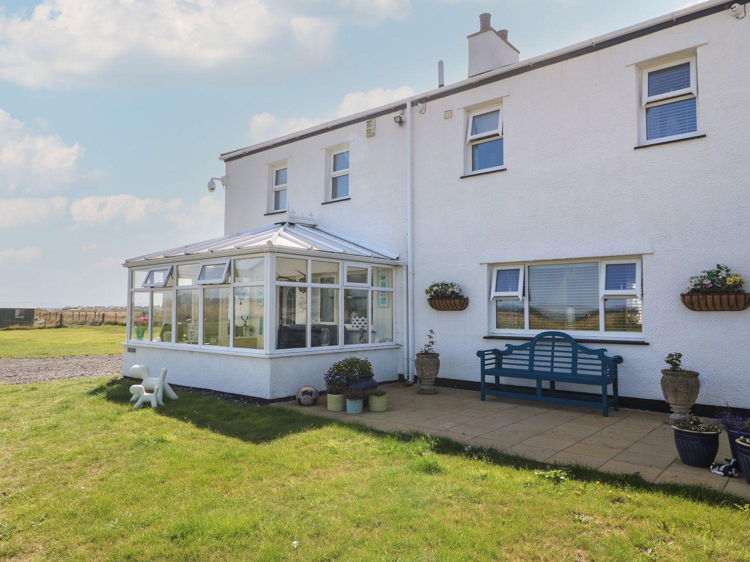 Holiday Cottage Reviews for Trewan House - Holiday Cottage in Rhosneigr, Isle of Anglesey