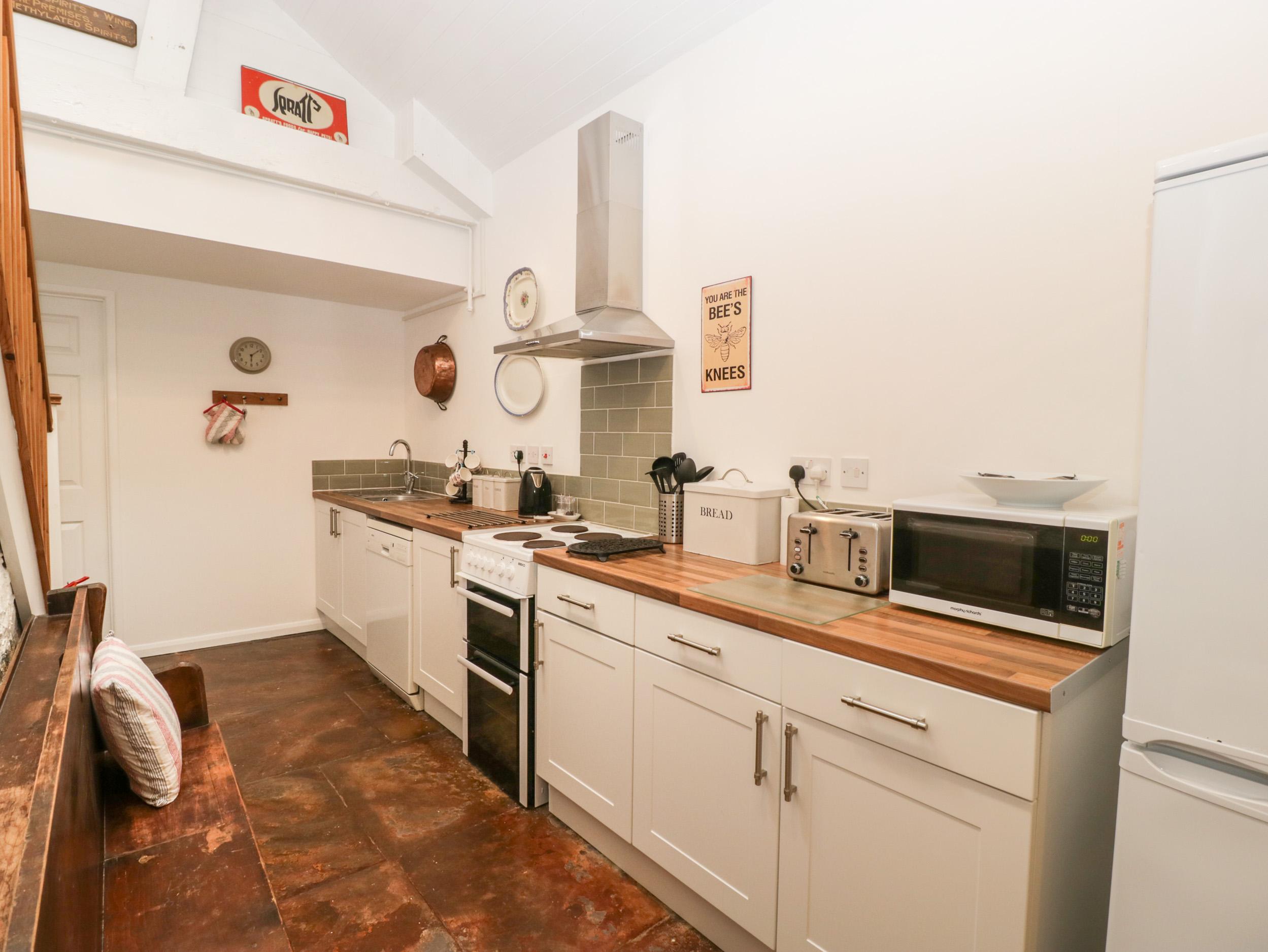 Sc 1649405068 1101702 11