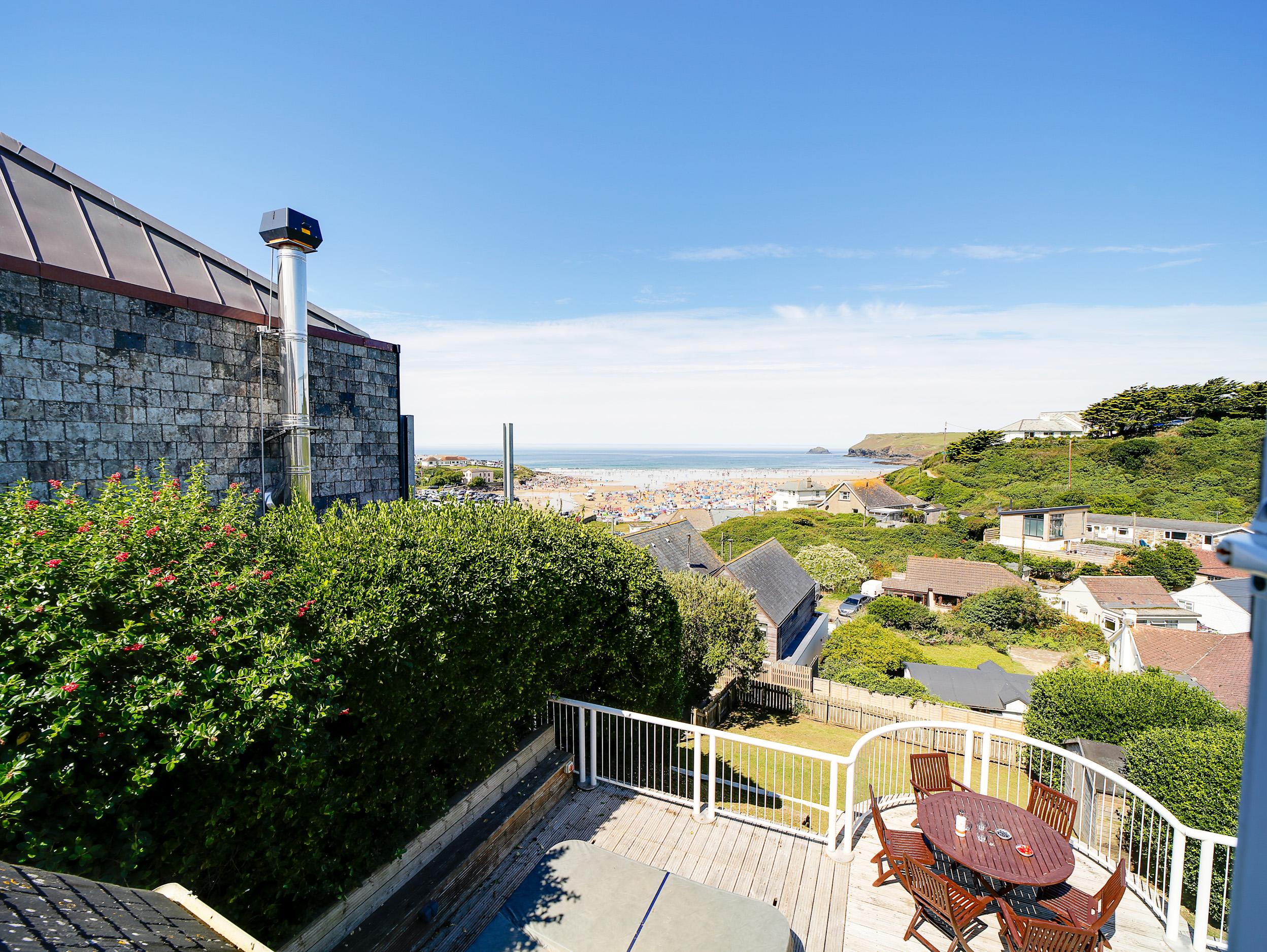 Holiday Cottage Reviews for Gunyah - Holiday Cottage in Polzeath, Cornwall Inc Scilly