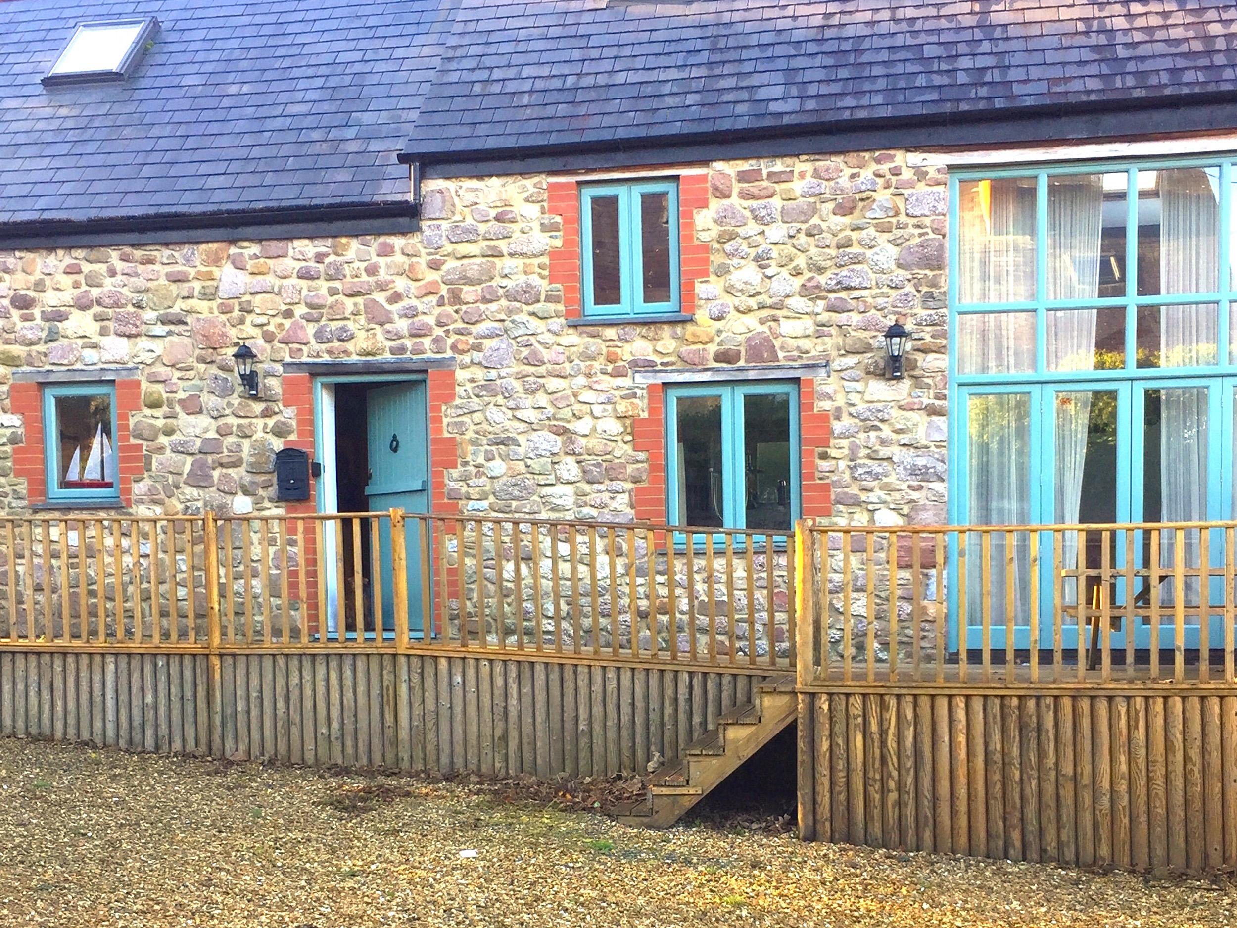 Holiday Cottage Reviews for Upper Church Barn - Self Catering in Swansea, West Glamorgan