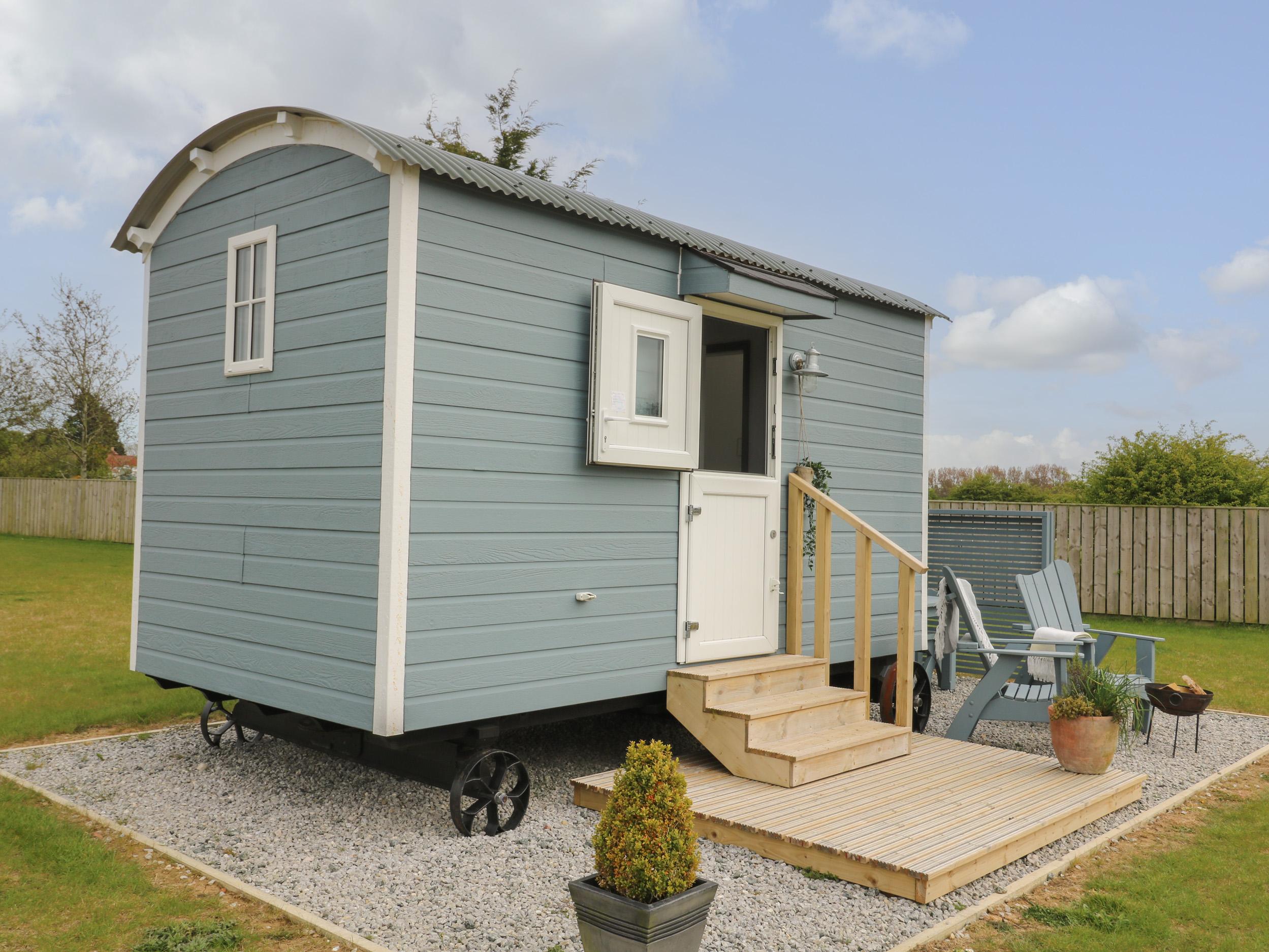 Holiday Cottage Reviews for Bo Peep's Shepherdess Hut - Holiday Cottage in Hornsea, East Yorkshire