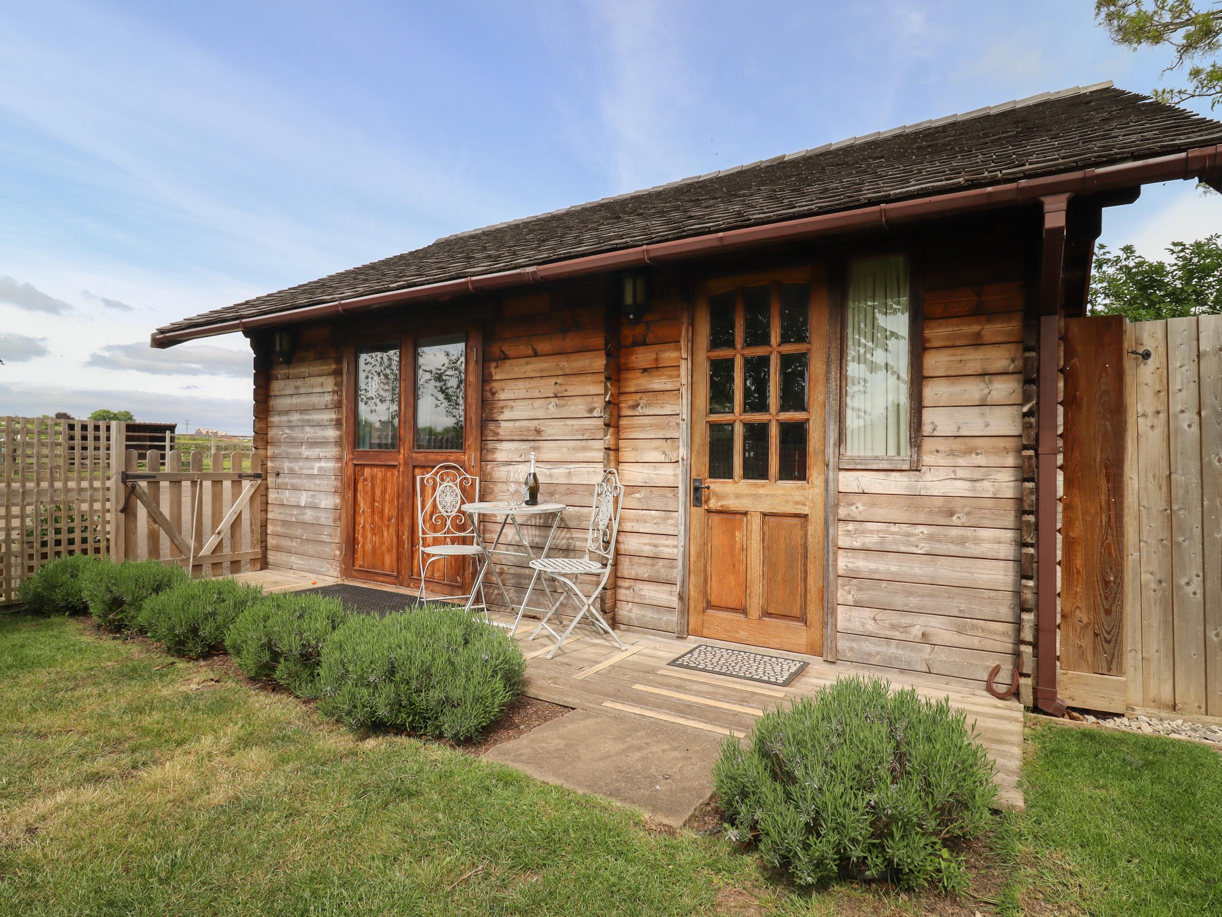 Holiday Cottage Reviews for The Summer House - Self Catering in Tewkesbury, Gloucestershire
