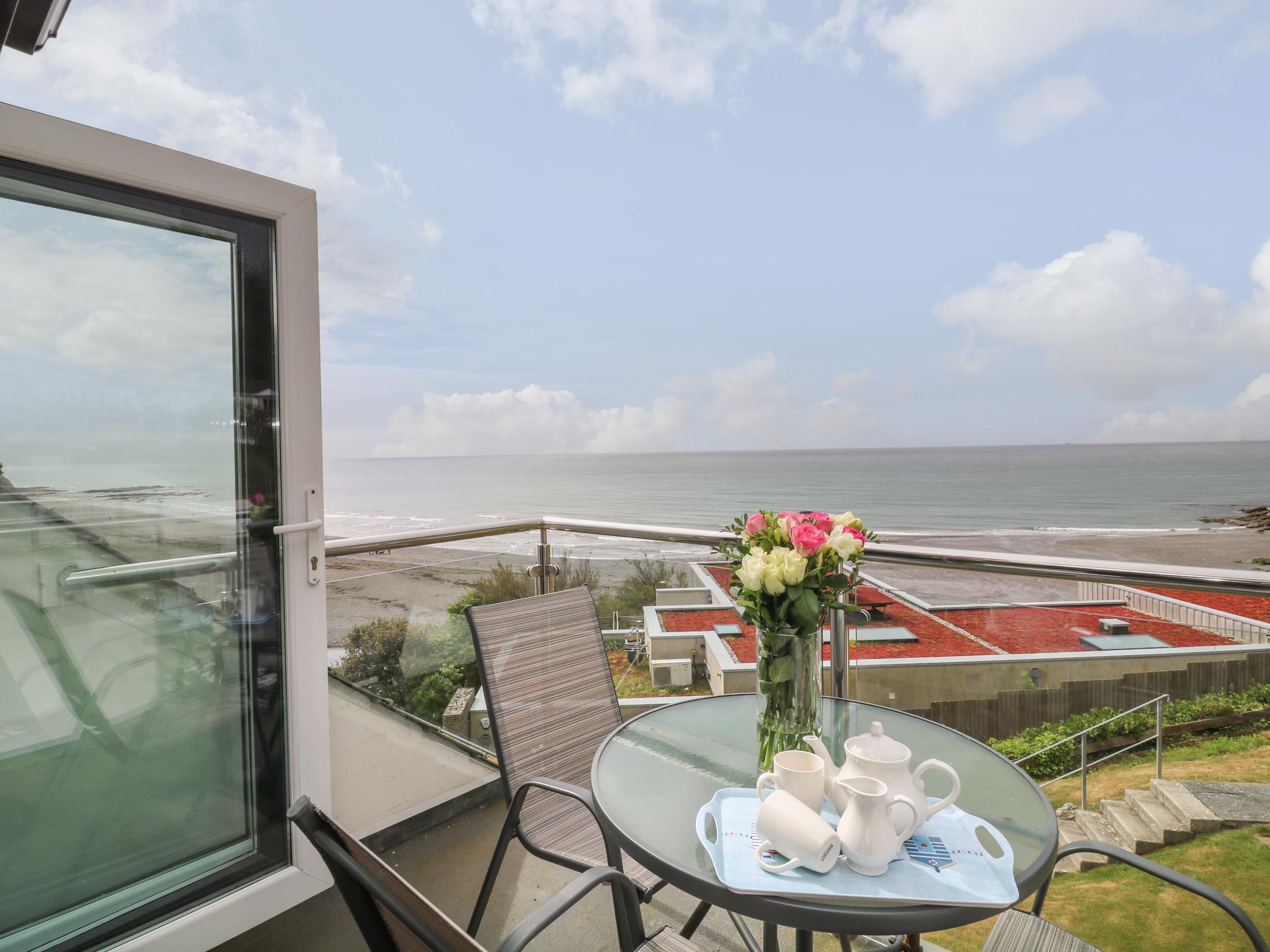 Holiday Cottage Reviews for Apartment 27 - Holiday Cottage in Looe, Cornwall Inc Scilly