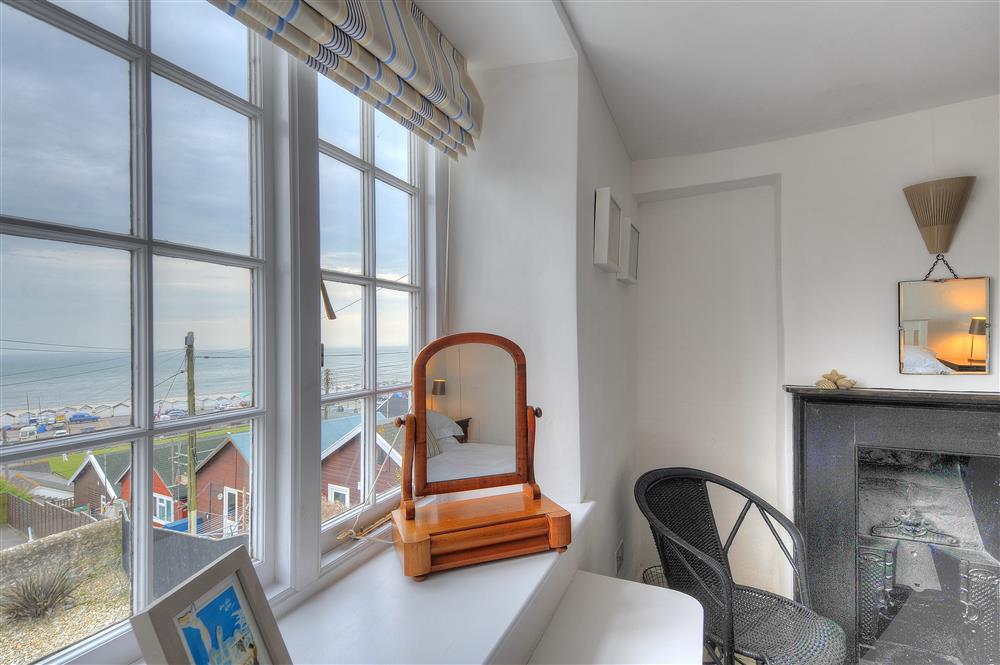 Holiday Cottage Reviews for 10 Cobb Terrace - Cottage Holiday in Lyme Regis, Dorset