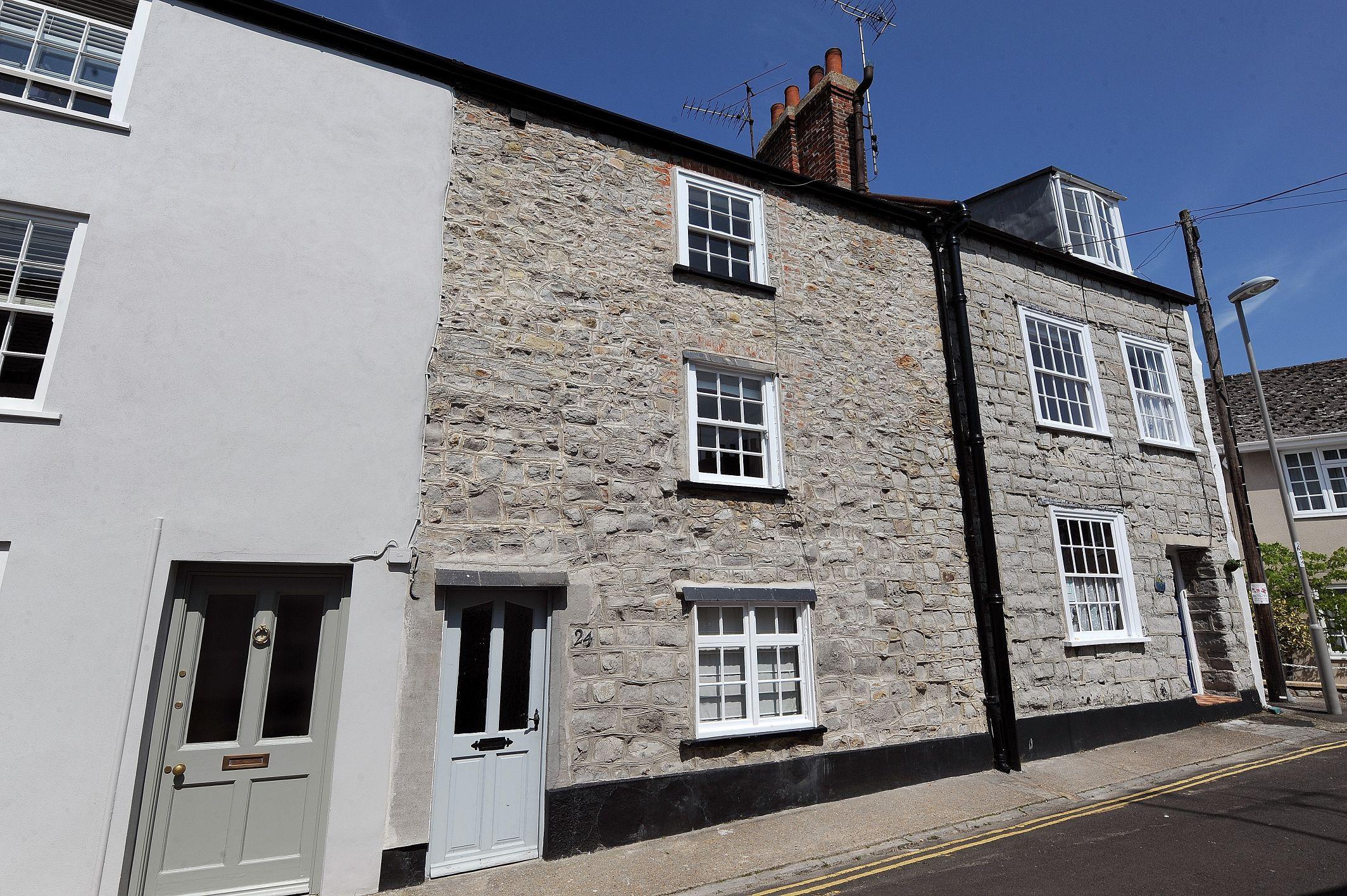 Holiday Cottage Reviews for 24 Mill Green - Self Catering in Lyme Regis, Dorset