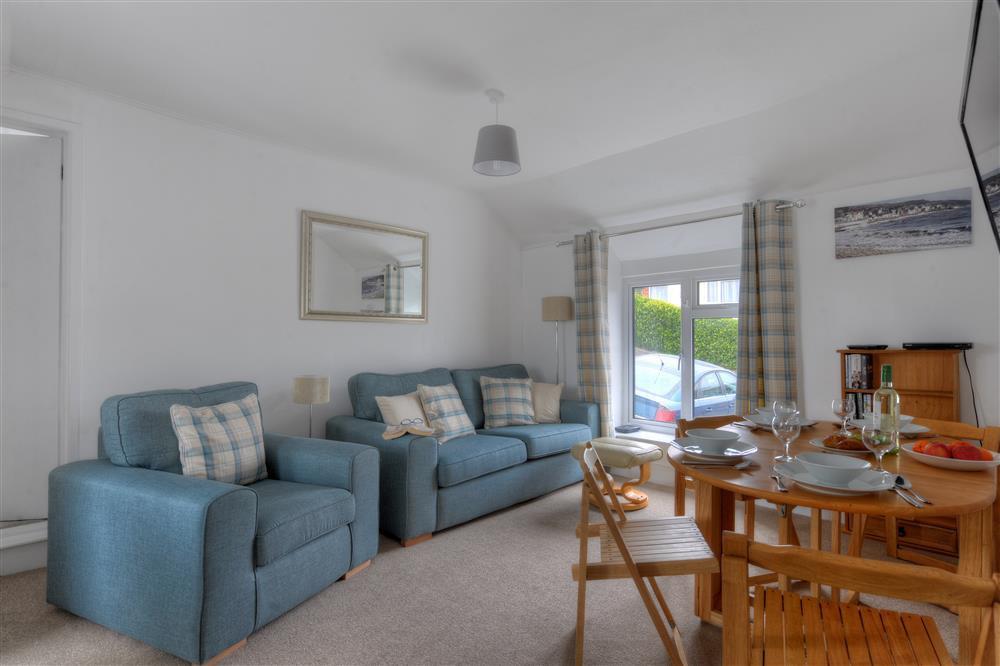 Holiday Cottage Reviews for Hatchett Top Flat - Cottage Holiday in Lyme Regis, Dorset