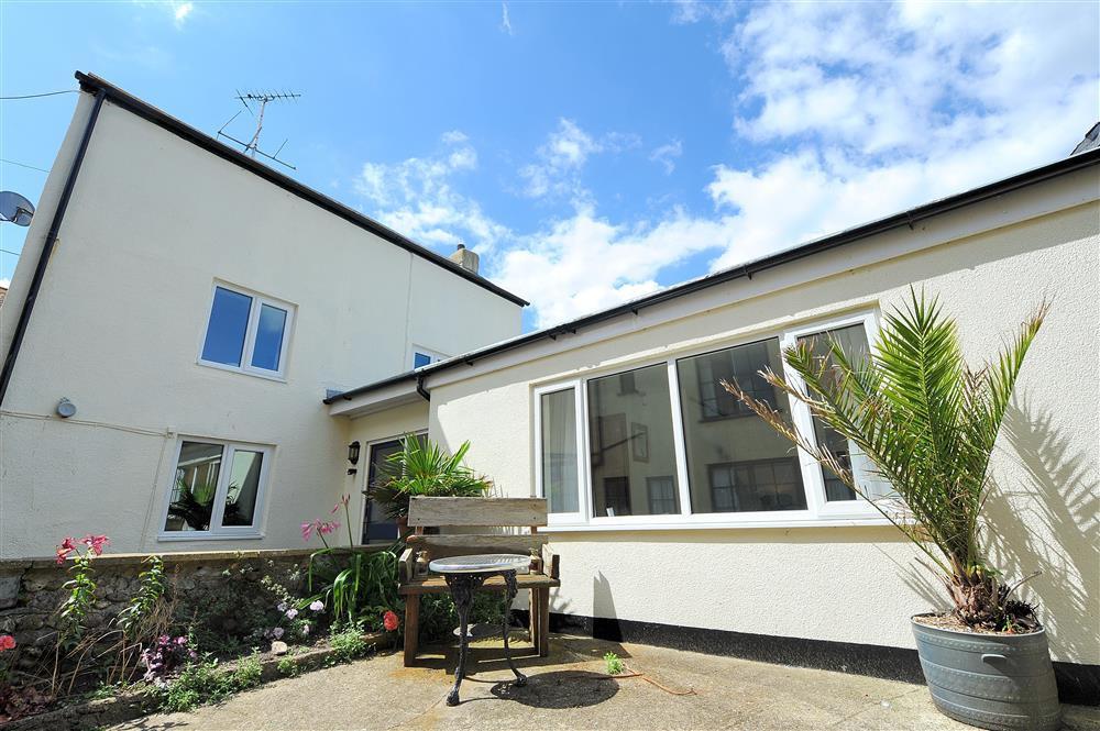 Holiday Cottage Reviews for Rona Cottage - Cottage Holiday in Lyme Regis, Dorset