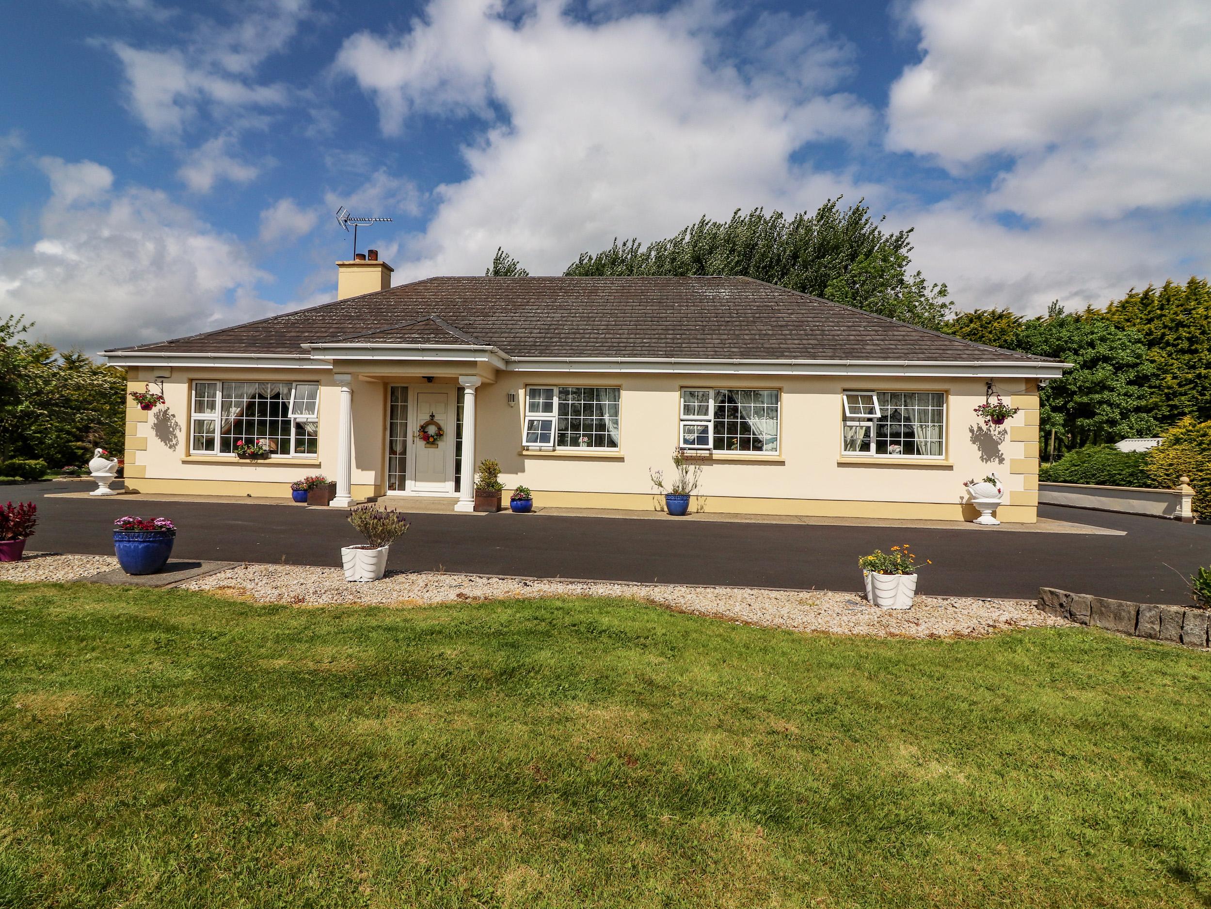 Holiday Cottage Reviews for Frure Rd - Holiday Cottage in Ennis, Clare