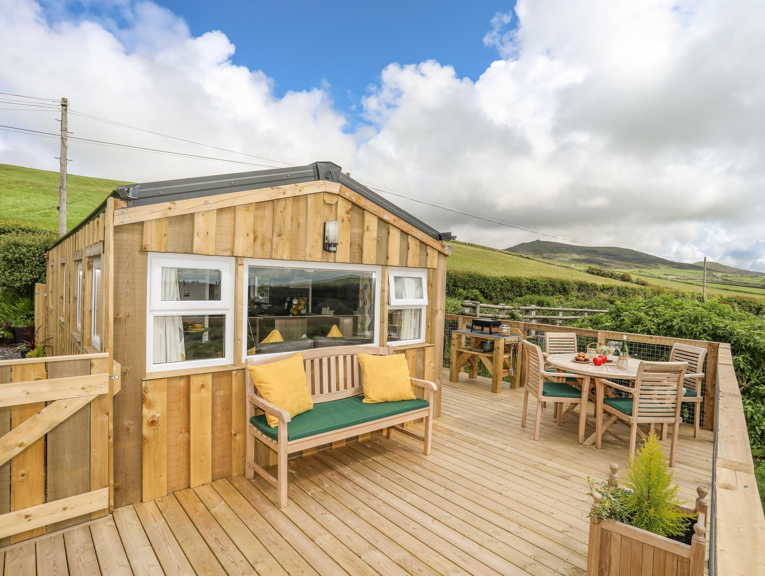 Holiday Cottage Reviews for The Cosy Cabin - Self Catering in Caernarfon, Gwynedd