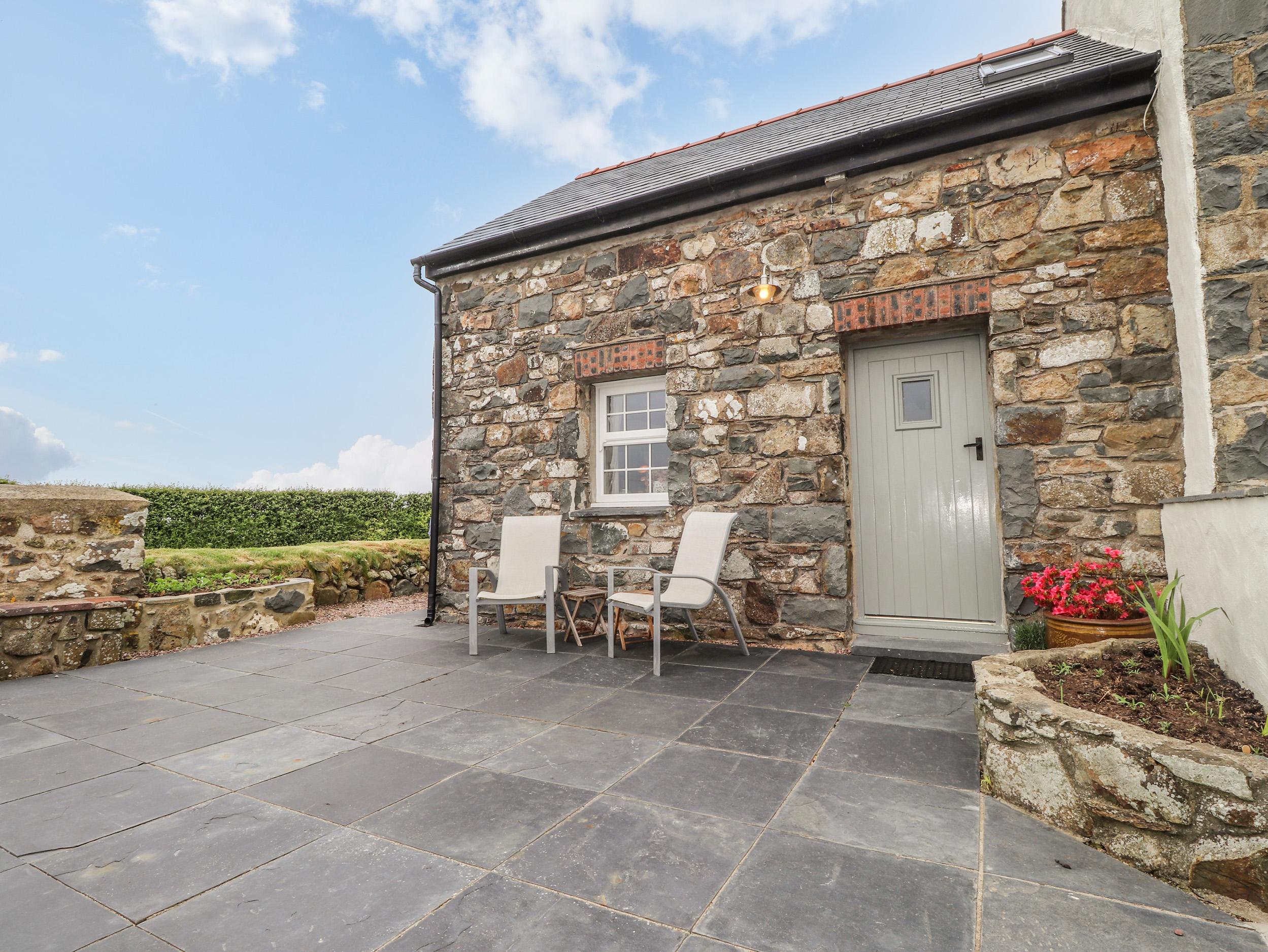 Holiday Cottage Reviews for Post Office Cottage - Self Catering in Goodwick, Pembrokeshire