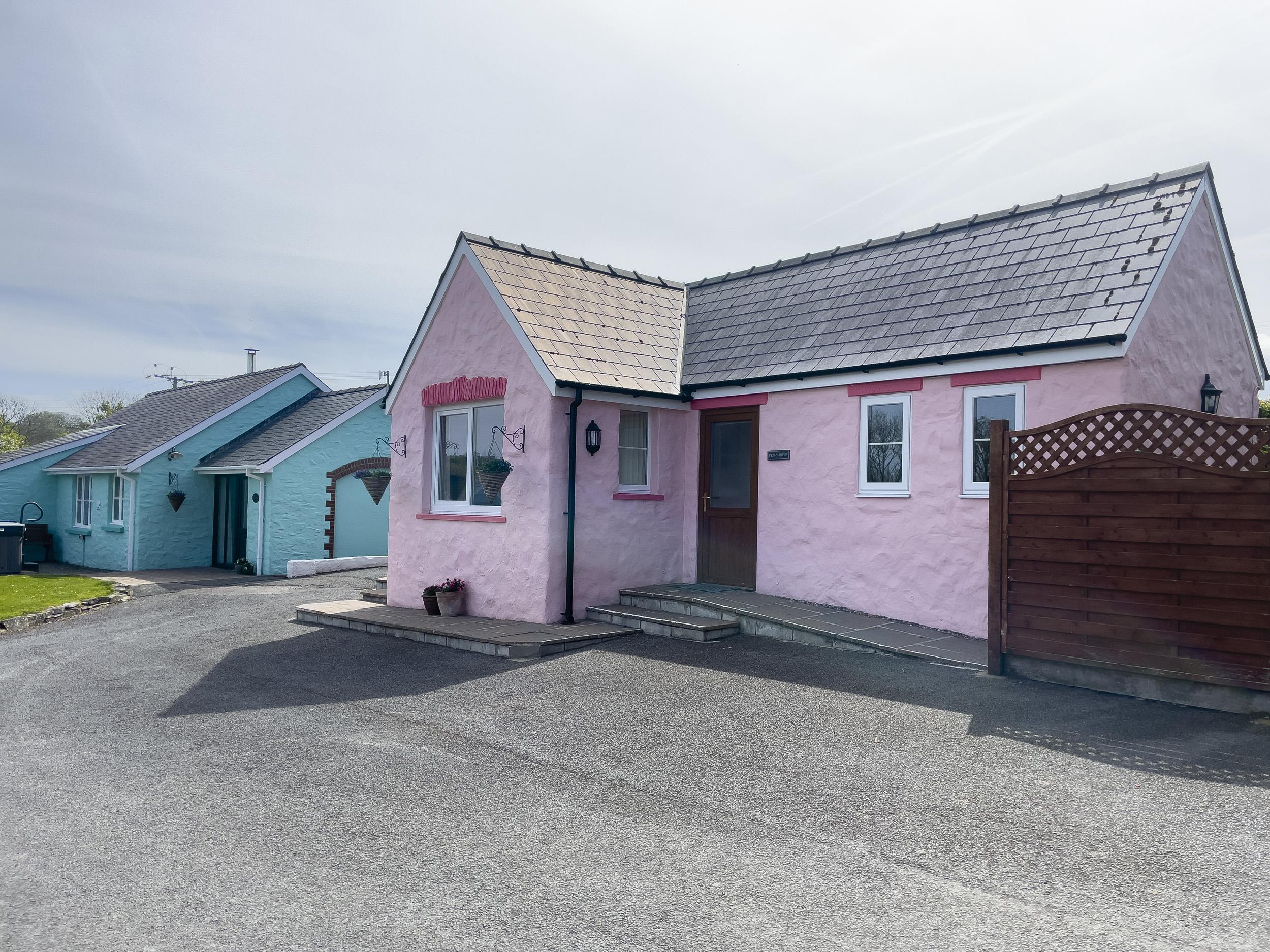 Holiday Cottage Reviews for Pen- y- Bryn @ Canllefaes - Holiday Cottage in Cardigan, Ceredigion