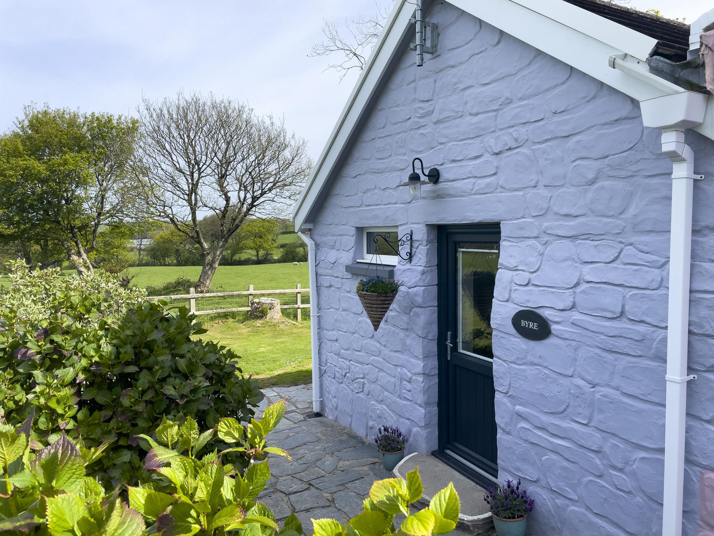 Holiday Cottage Reviews for The Byre @ Canllefaes - Cottage Holiday in Cardigan, Ceredigion