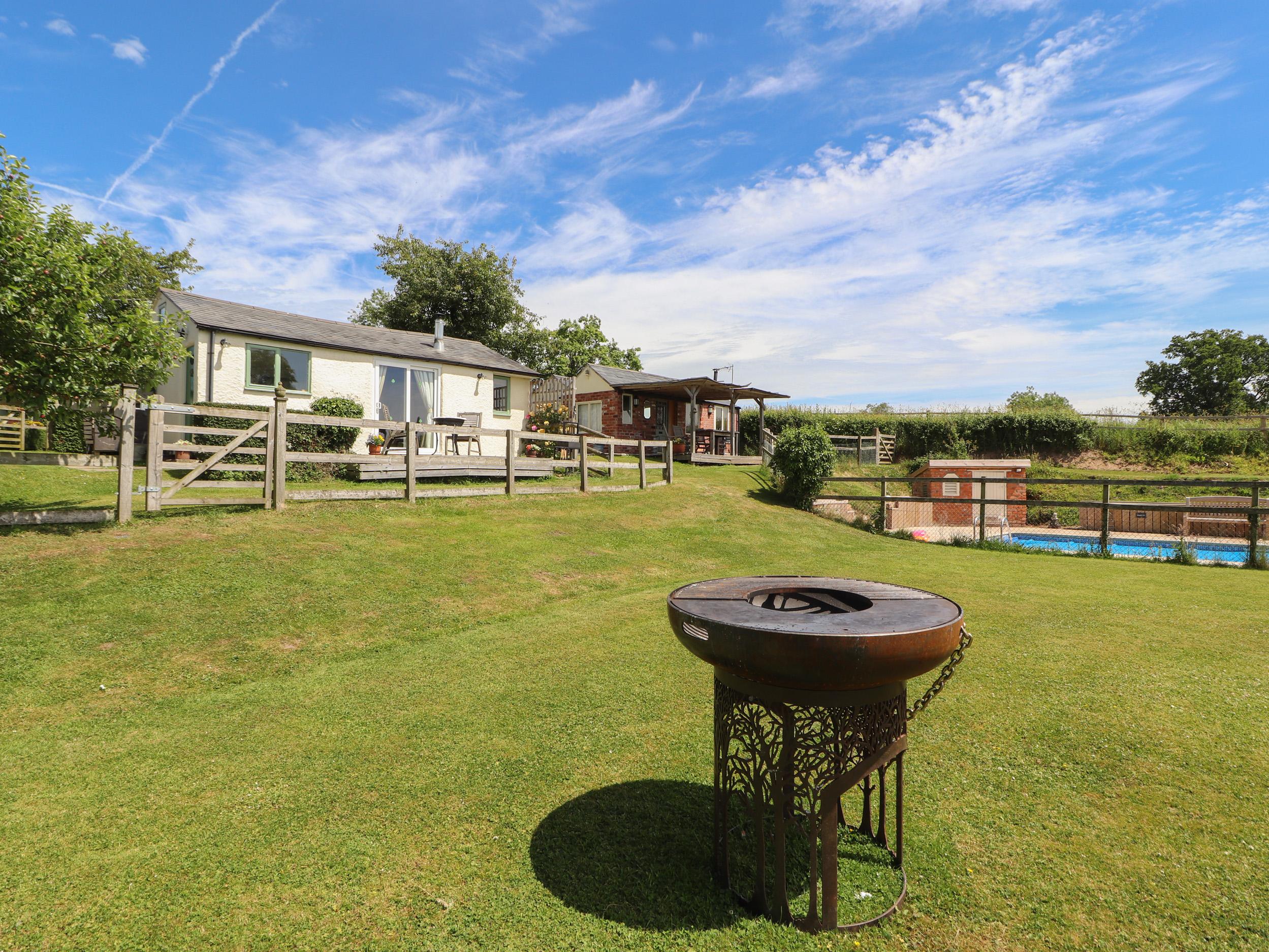 Holiday Cottage Reviews for The Stable - Holiday Cottage in Overton on Dee, Wrexham