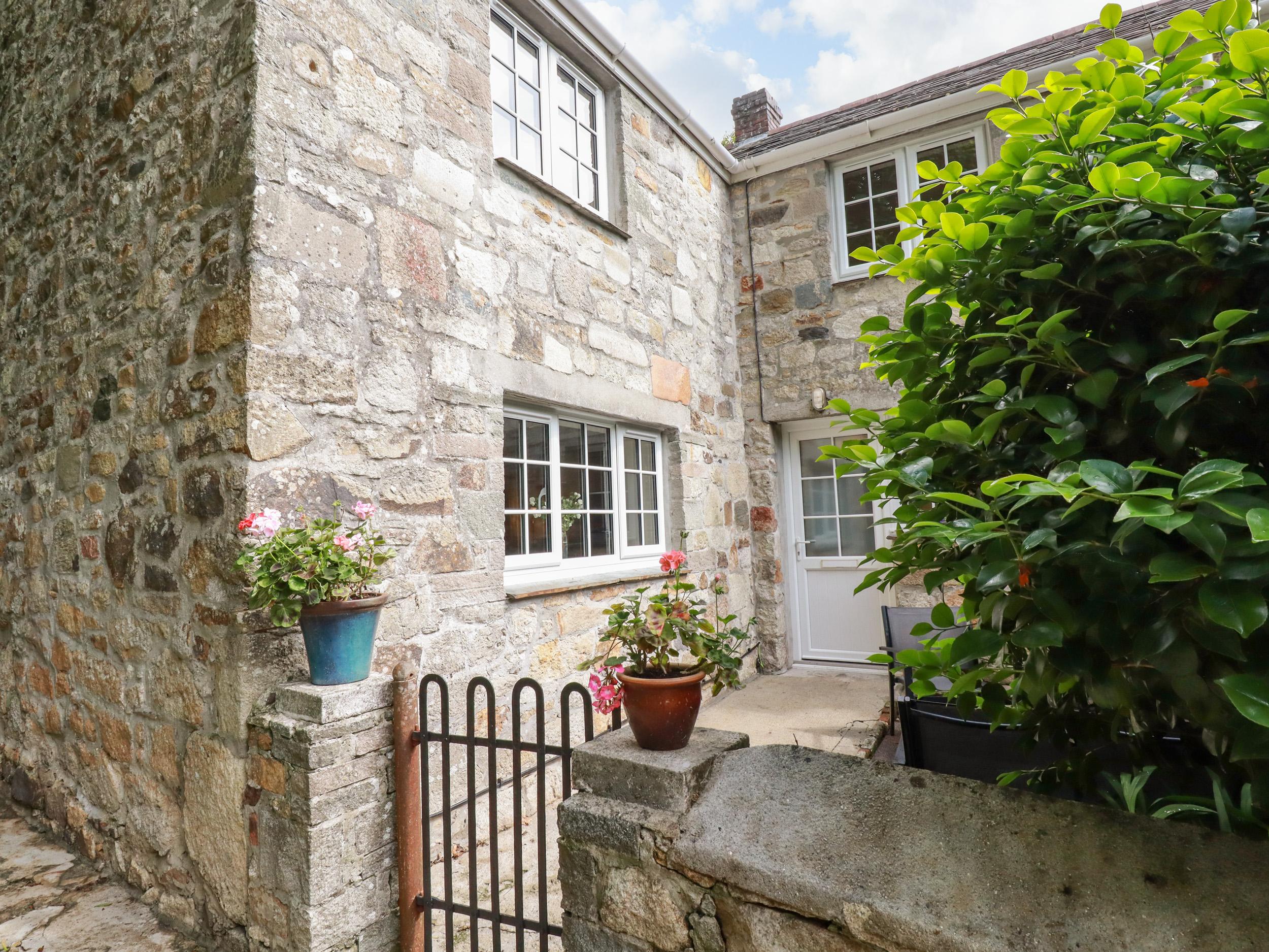 Holiday Cottage Reviews for Sunny Corner - Holiday Cottage in St Austell, Cornwall Inc Scilly
