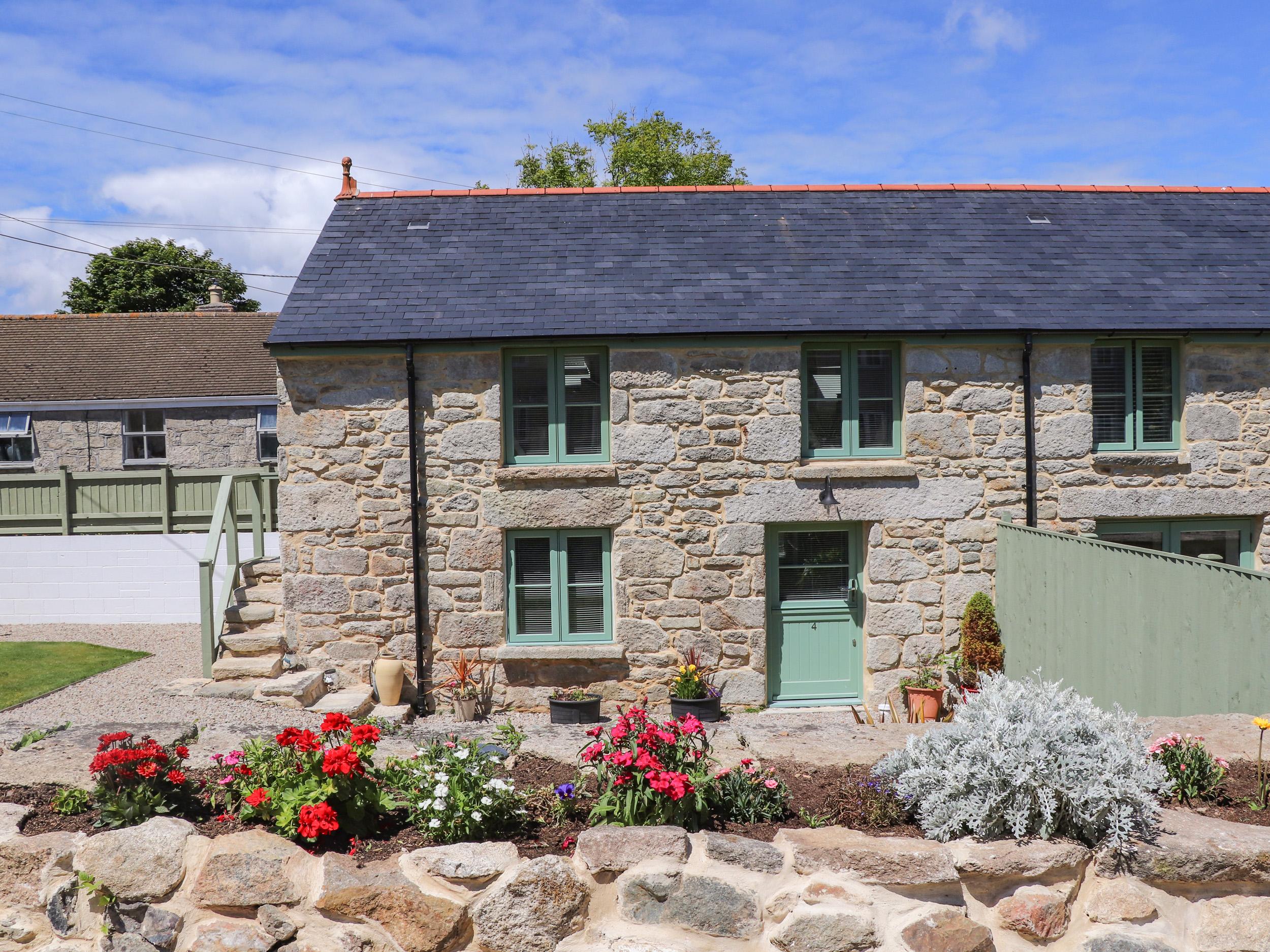 Holiday Cottage Reviews for Captain's Loft - Self Catering in Helston, Cornwall Inc Scilly