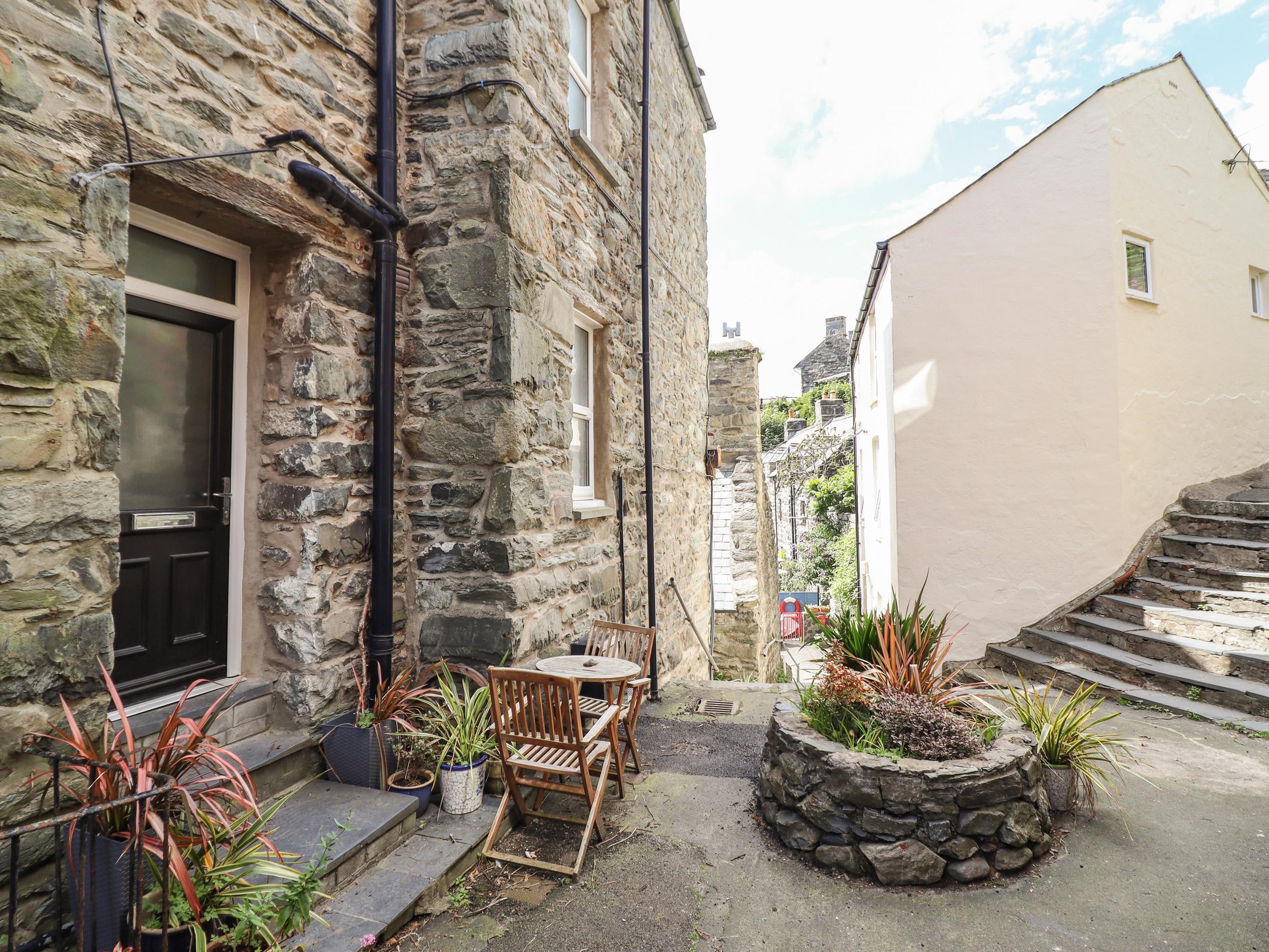 Holiday Cottage Reviews for 3 Harbour View - Holiday Cottage in Barmouth, Gwynedd
