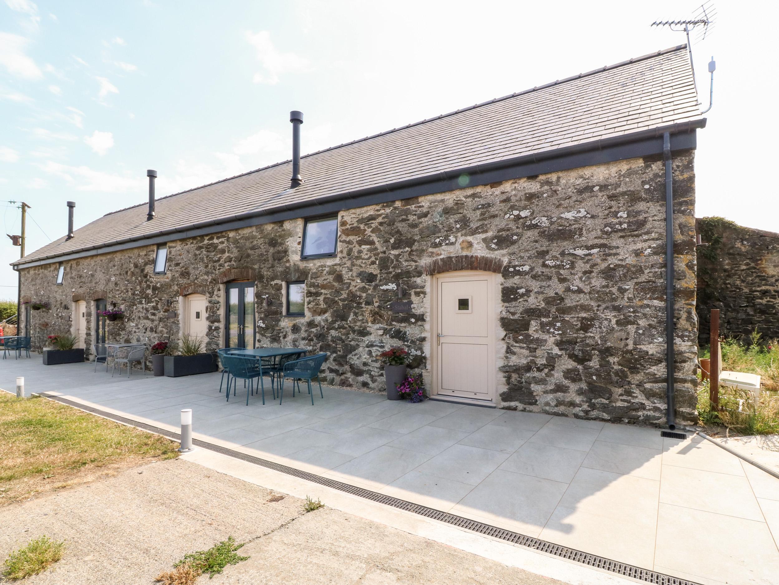 Holiday Cottage Reviews for Stabal - Holiday Cottage in Rhosneigr, Isle of Anglesey
