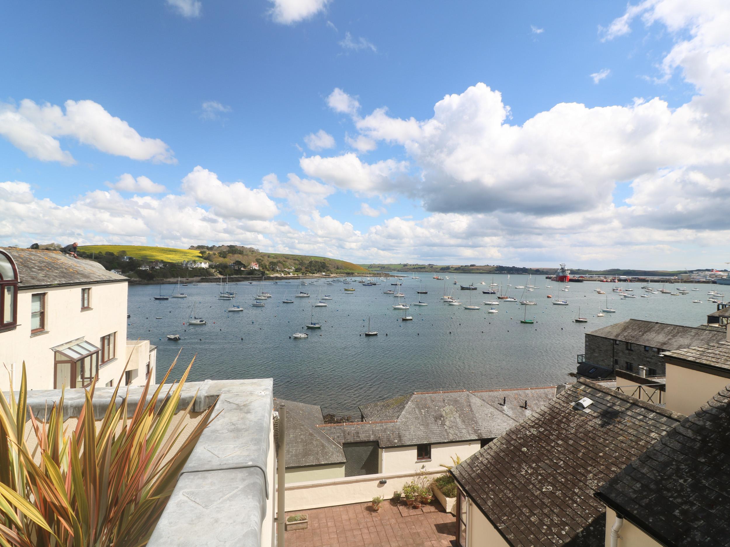 Holiday Cottage Reviews for 58 High Street - Self Catering Property in Falmouth, Cornwall Inc Scilly