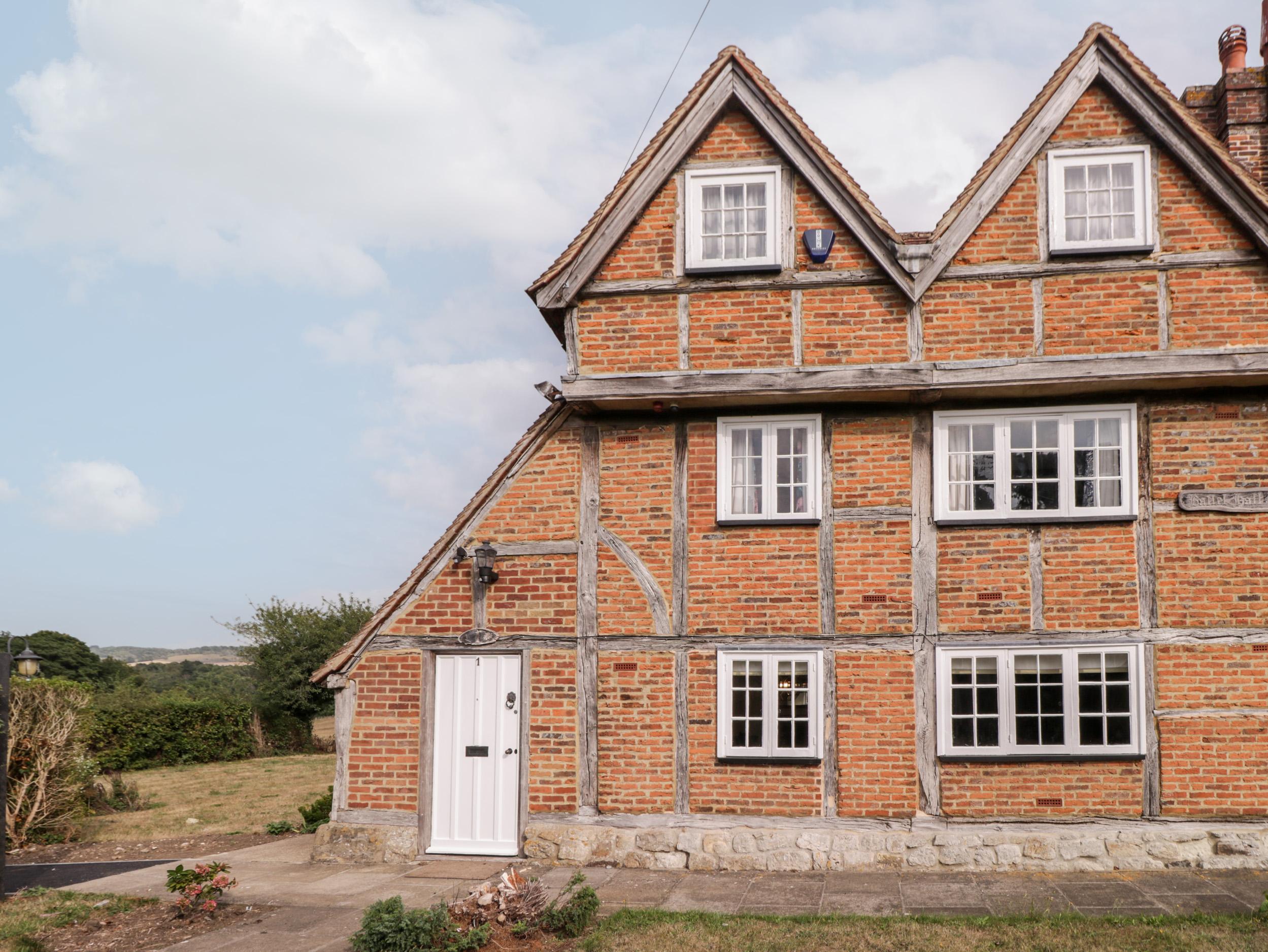 Holiday Cottage Reviews for Battel Hall Cottage - Holiday Cottage in  Maidstone, Kent