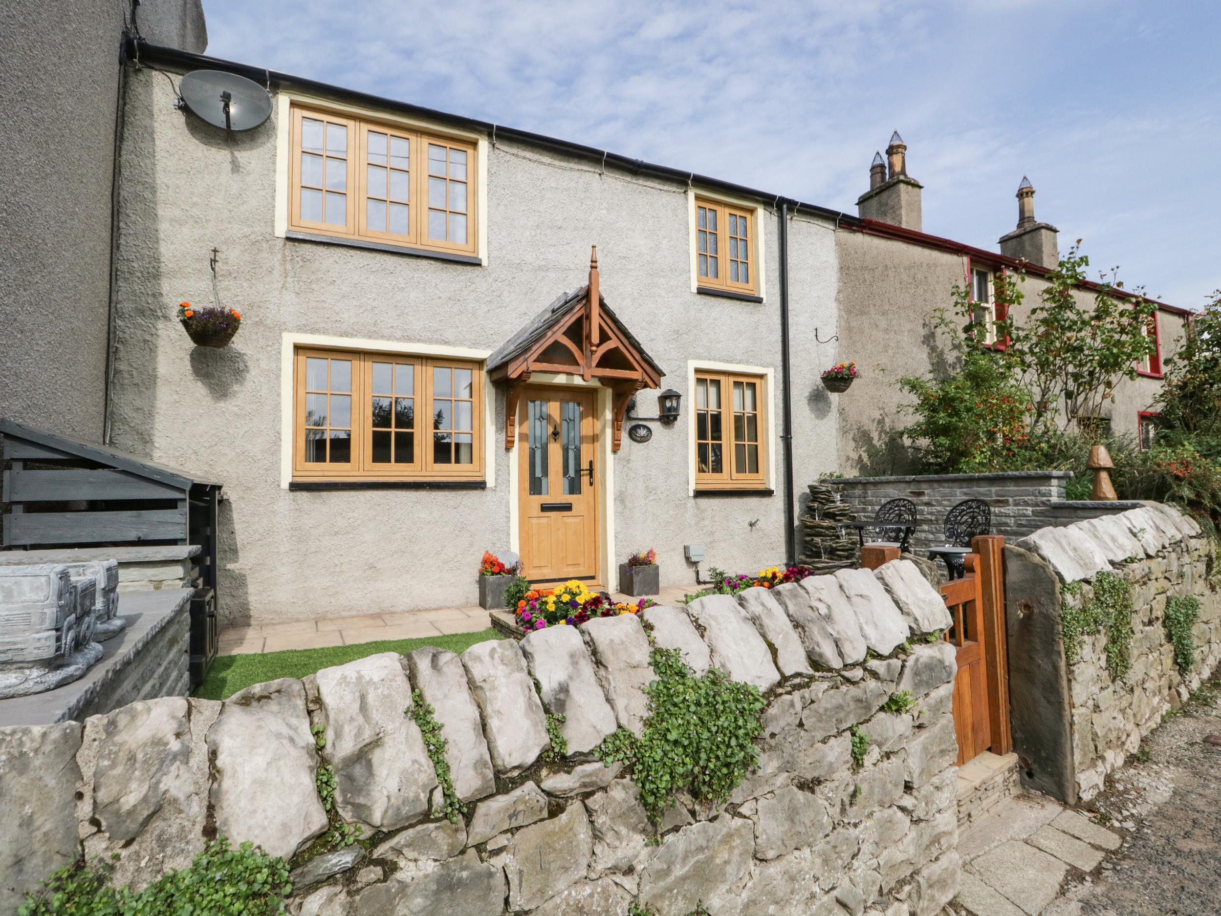 Holiday Cottage Reviews for Jasmar Cottage - Self Catering in Ulverston, Cumbria