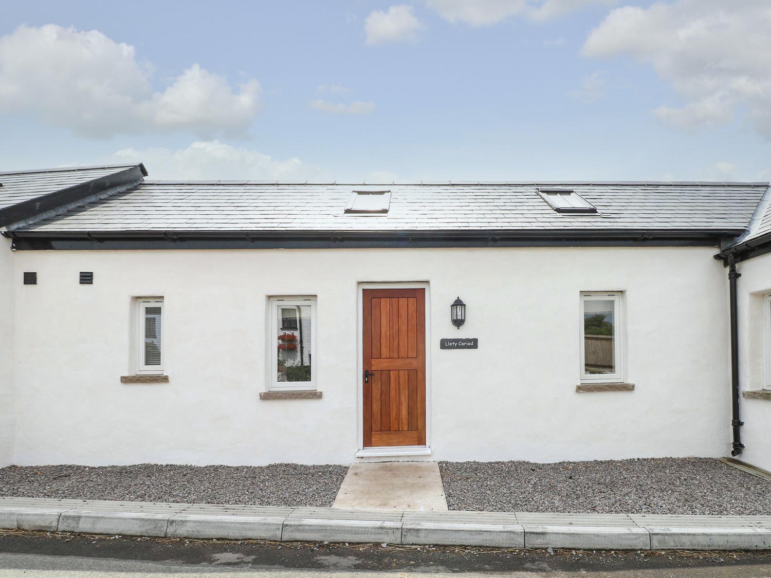 Holiday Cottage Reviews for Llety Cariad - 2 Plough & Harrow - Holiday Cottage in Llantwit Major, Vale of Glamorgan