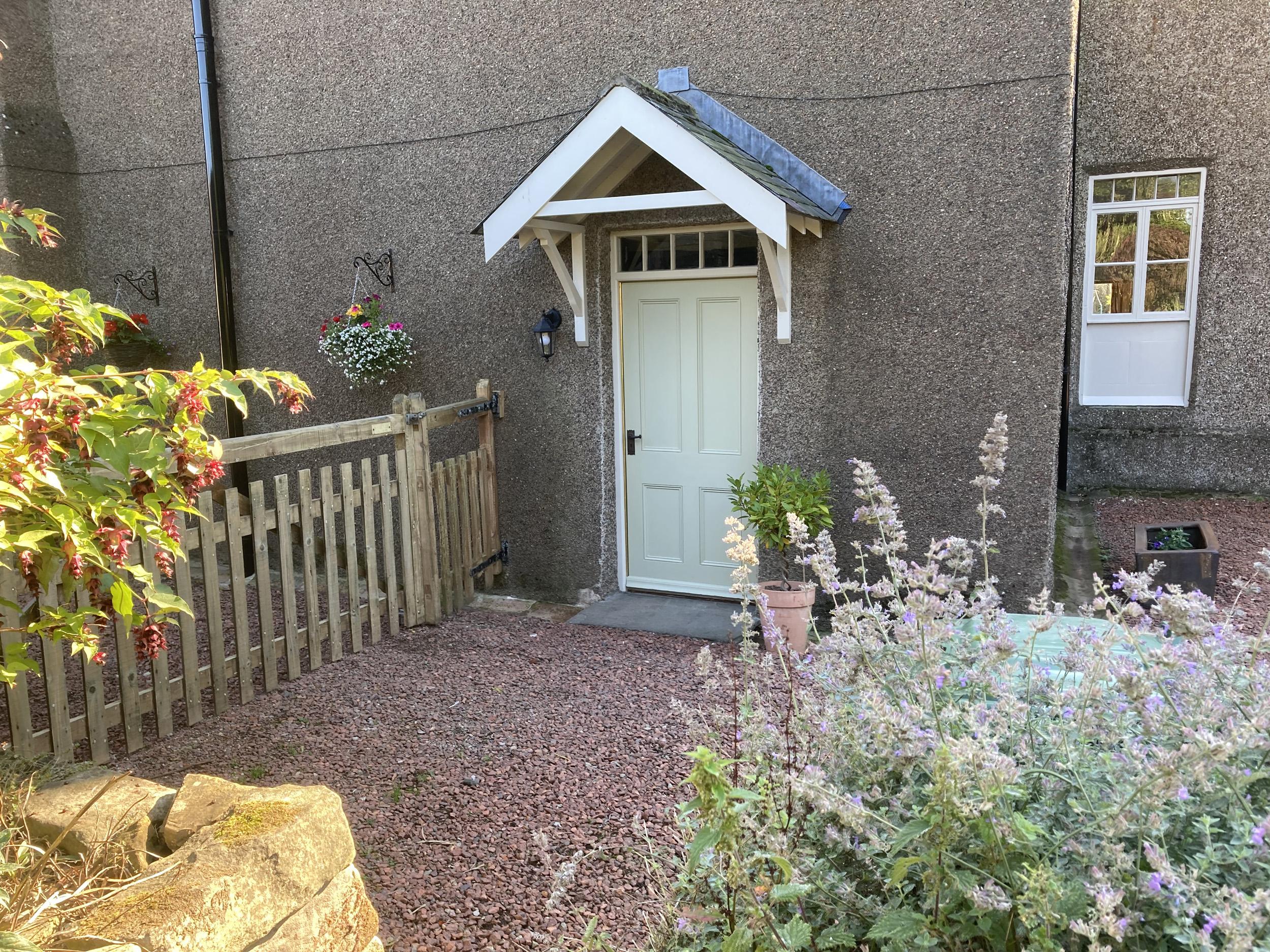 Holiday Cottage Reviews for Orchard Cottage - Holiday Cottage in Amble, Northumberland