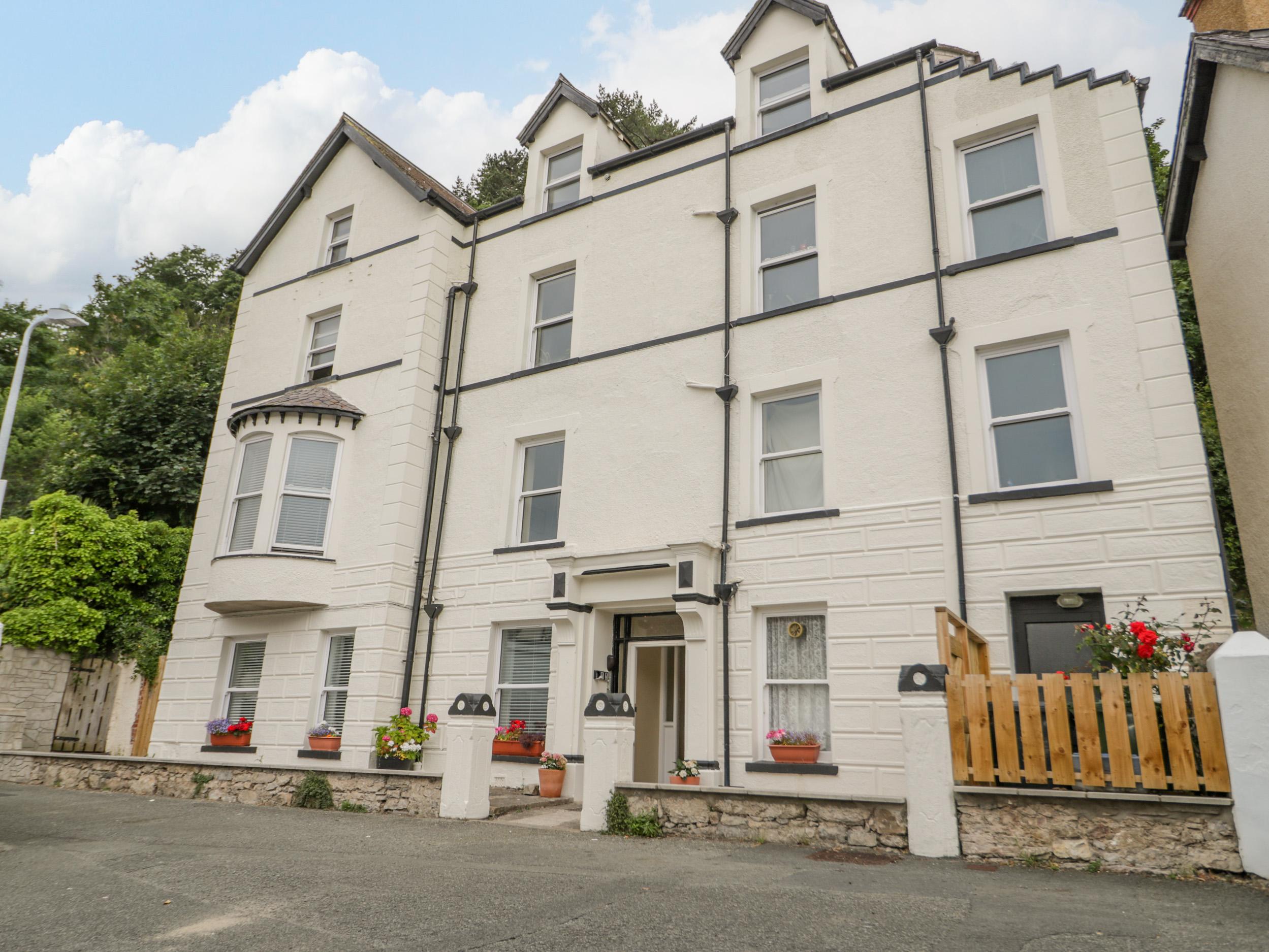 Holiday Cottage Reviews for Top Floor - Holiday Cottage in Llandudno, Conwy