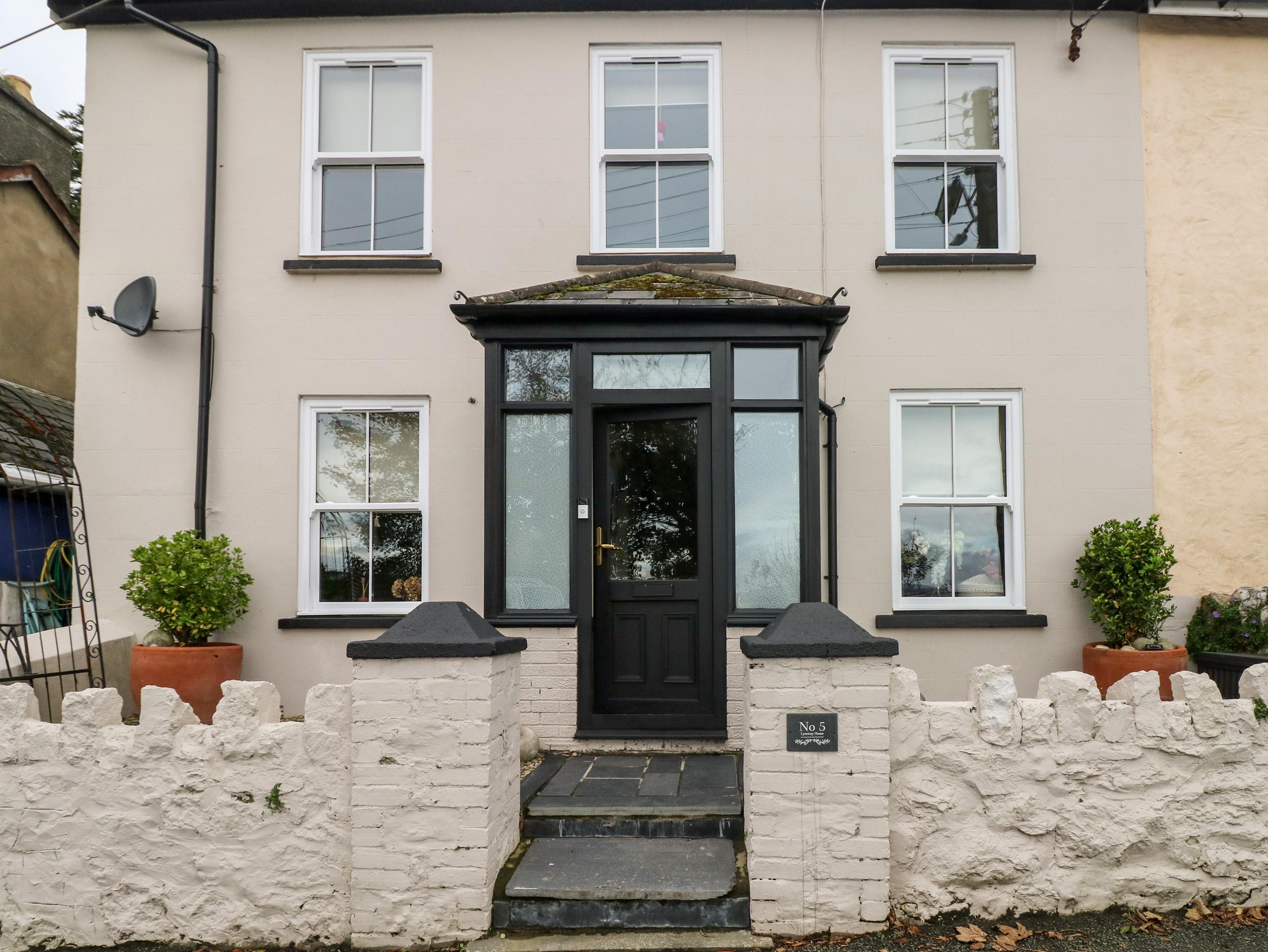 Holiday Cottage Reviews for 5 Goedwig Terrace - Self Catering Property in Goodwick, Pembrokeshire