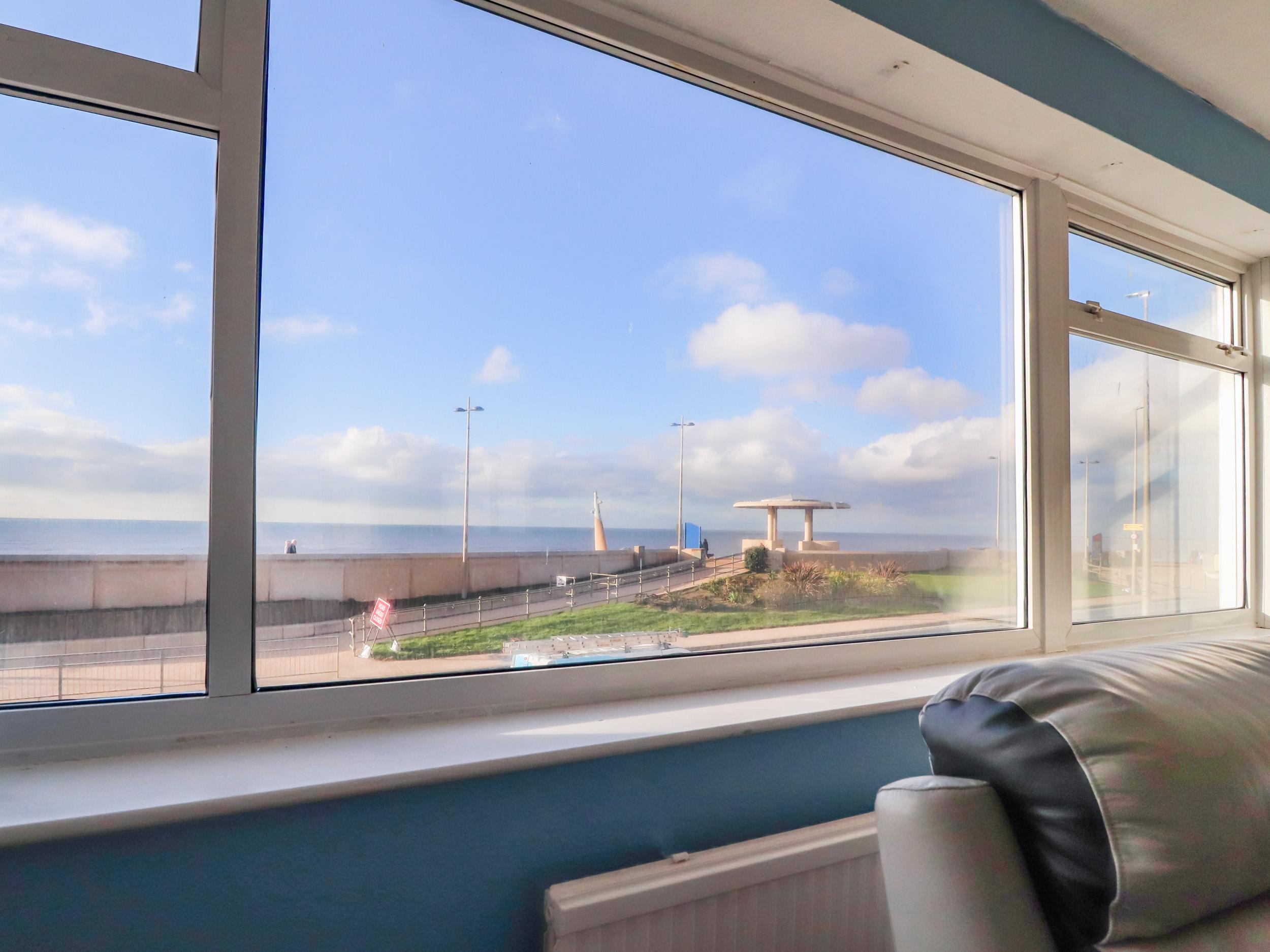 Holiday Cottage Reviews for 14 North Promenade - Self Catering Property in Blackpool, Lancashire