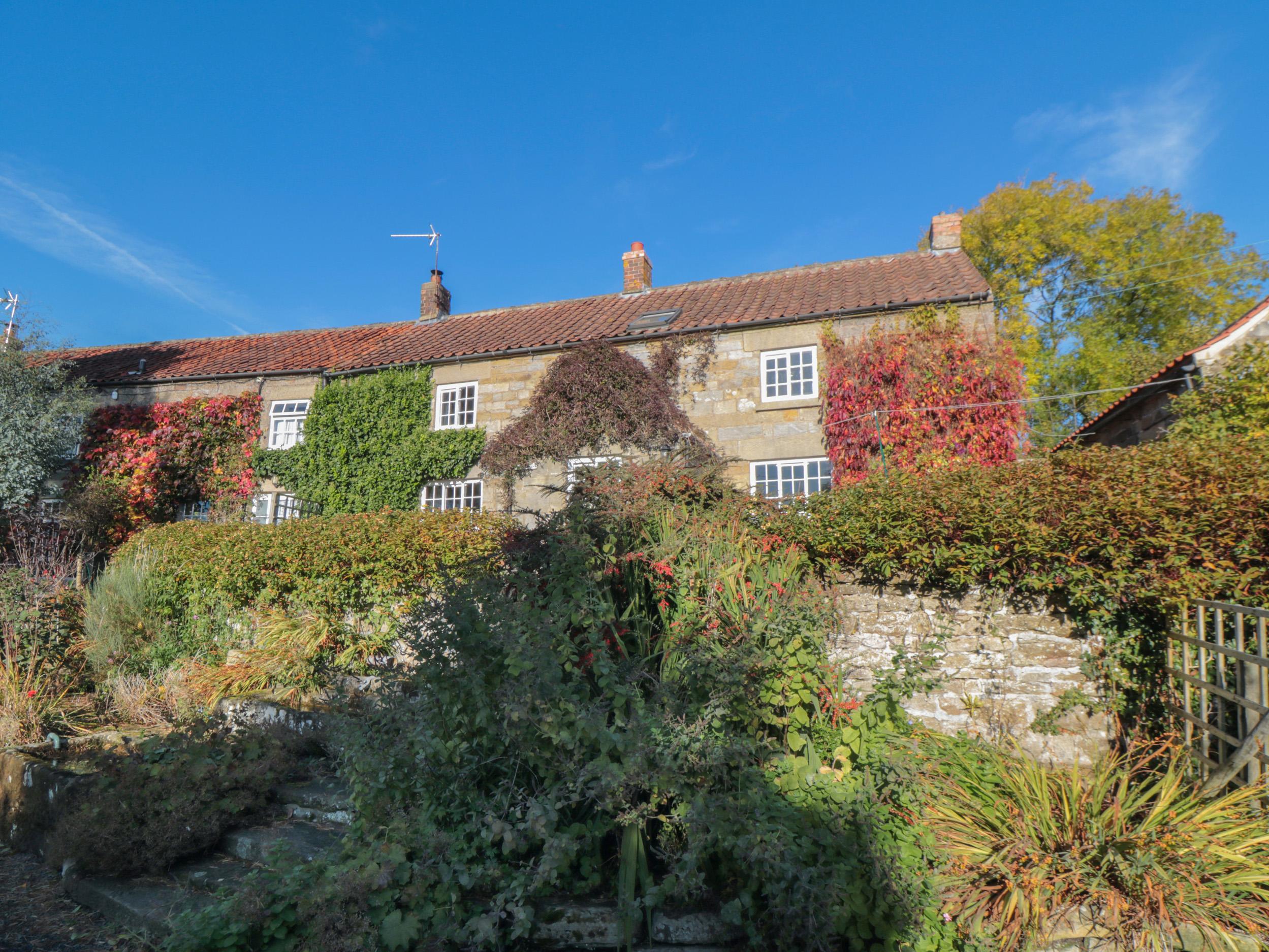 Holiday Cottage Reviews for The Farmhouse - Low Farm - Holiday Cottage in Pickering, North Yorkshire