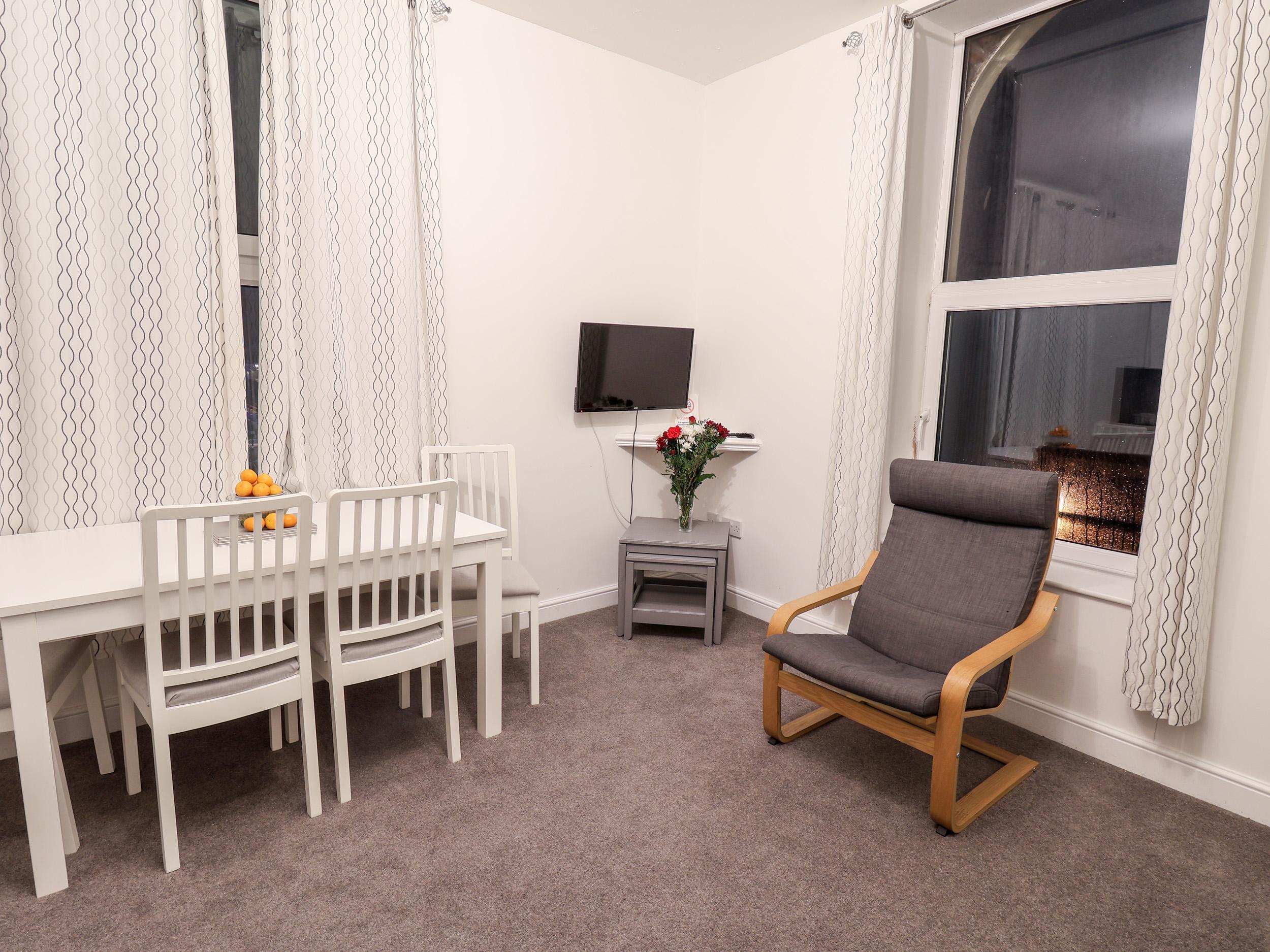 Holiday Cottage Reviews for Apartment 6 - Holiday Cottage in Bridlington, East Yorkshire