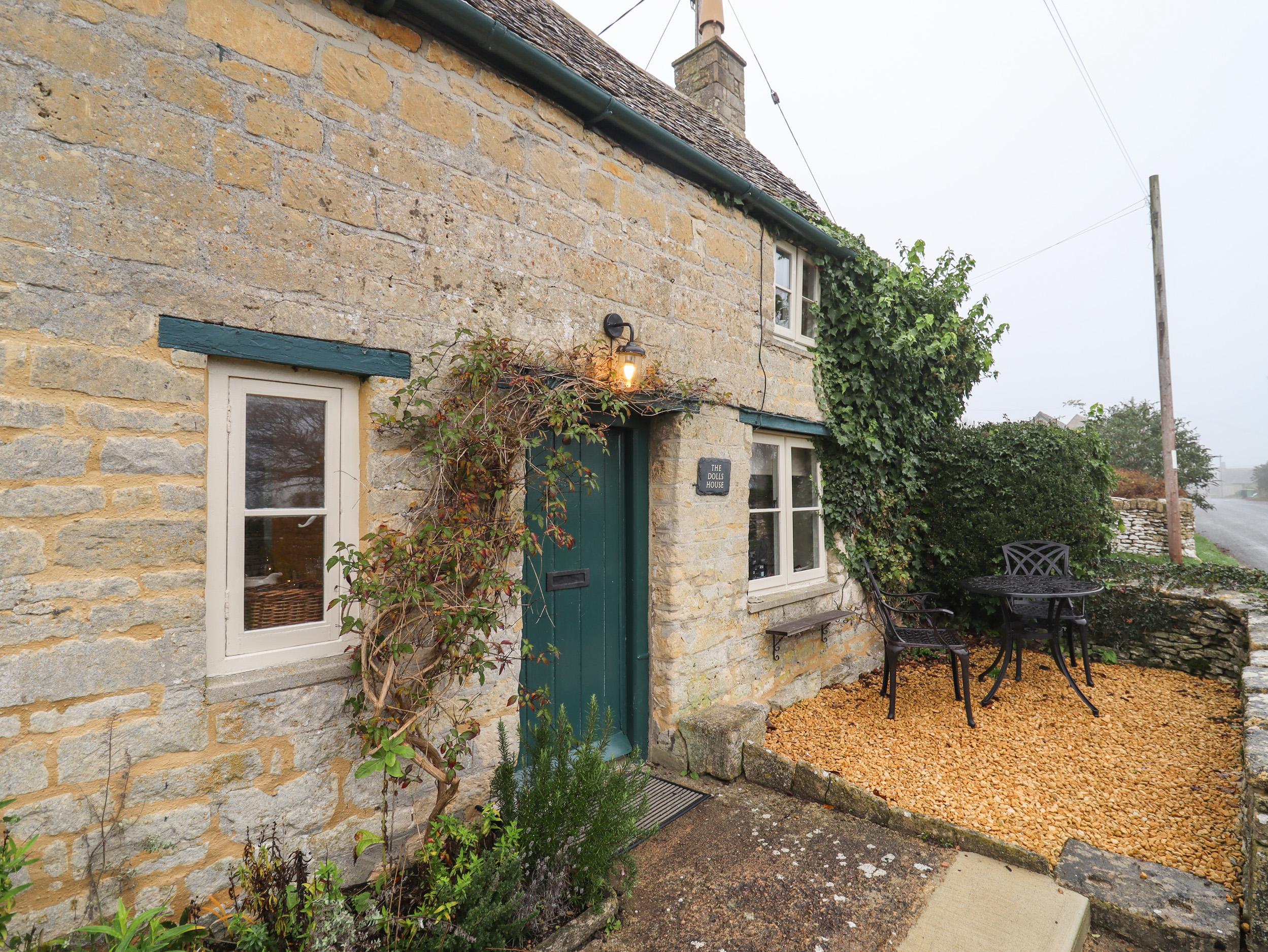 Holiday Cottage Reviews for The Doll's House - Holiday Cottage in  Cheltenham, Gloucestershire
