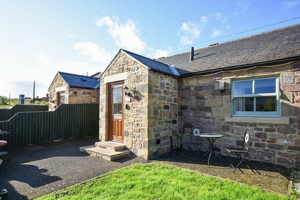 Holiday Cottage Reviews for Dunlin Cottage  - Holiday Cottage in Belford, Northumberland