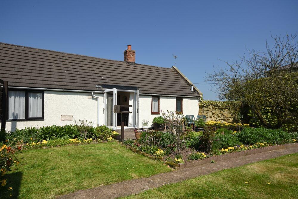 Holiday Cottage Reviews for Swallows Cottage - Holiday Cottage in Acklington, Northumberland