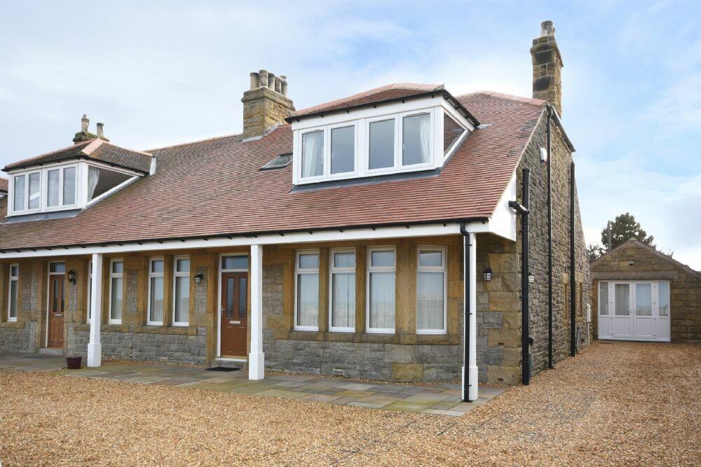 Holiday Cottage Reviews for Bradacar - Holiday Cottage in Seahouses, Northumberland