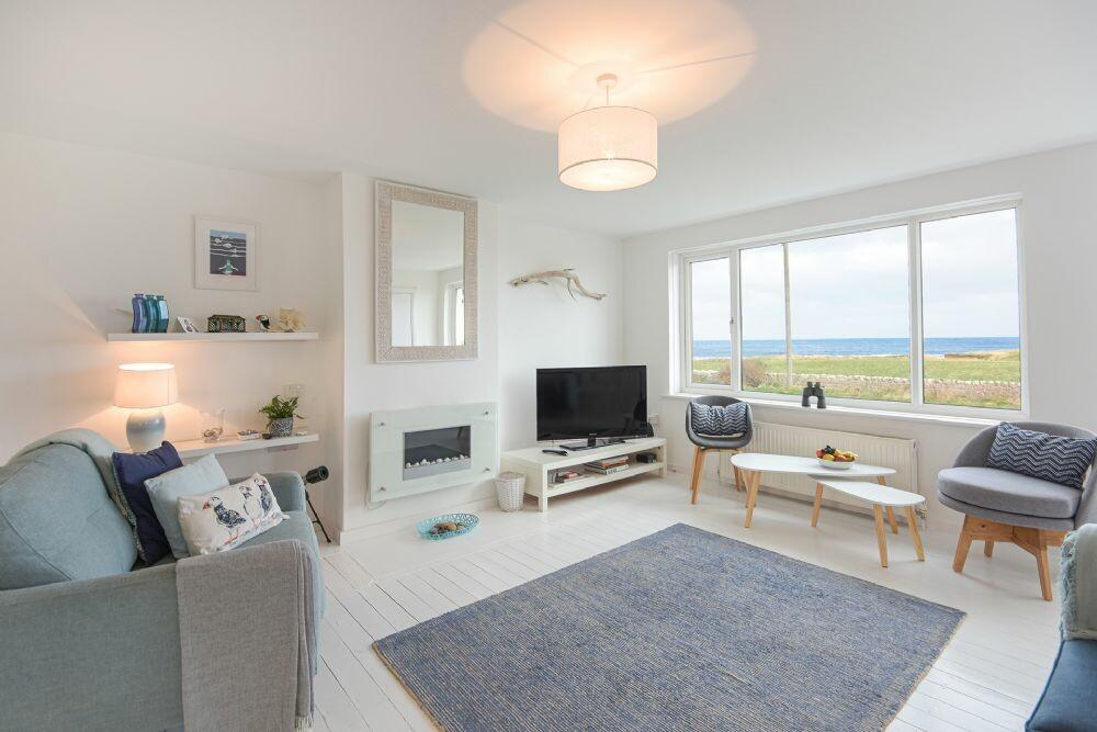 Holiday Cottage Reviews for Dell Point - Self Catering Property in Beadnell, Northumberland