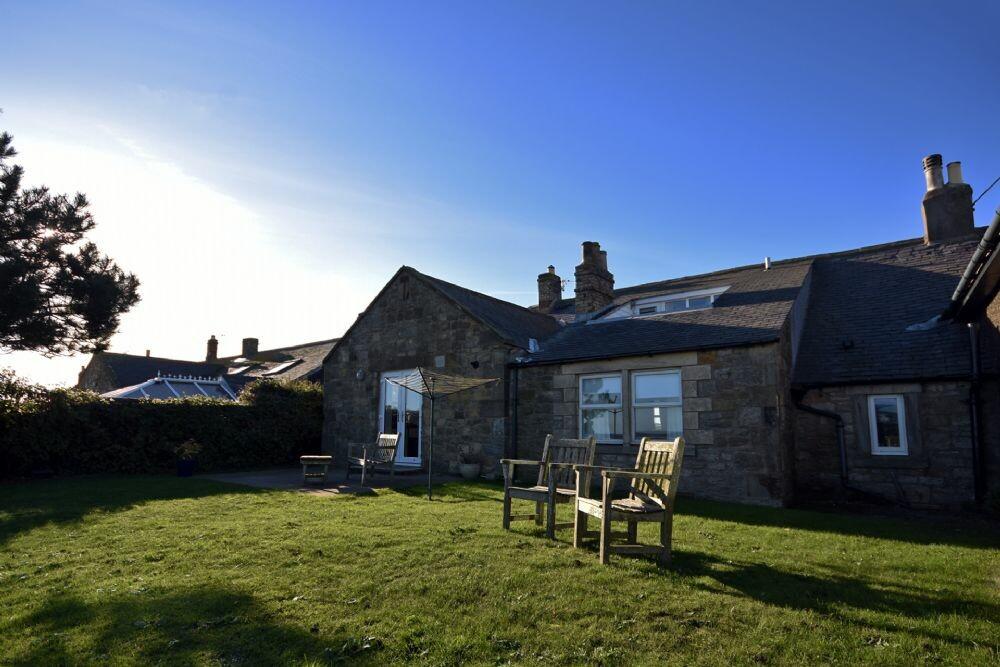 Holiday Cottage Reviews for Pebble Cottage - Cottage Holiday in Longhoughton, Northumberland