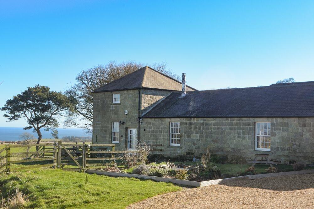 Holiday Cottage Reviews for Apple Orchard House - Holiday Cottage in Alnmouth, Northumberland