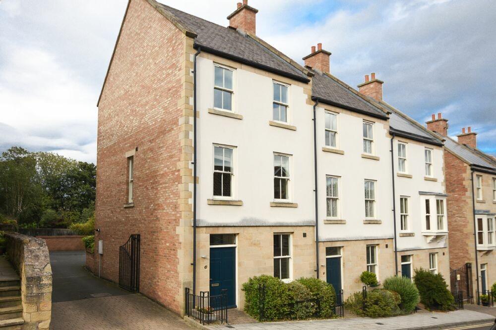 Holiday Cottage Reviews for Churchside - Holiday Cottage in Alnwick, Northumberland