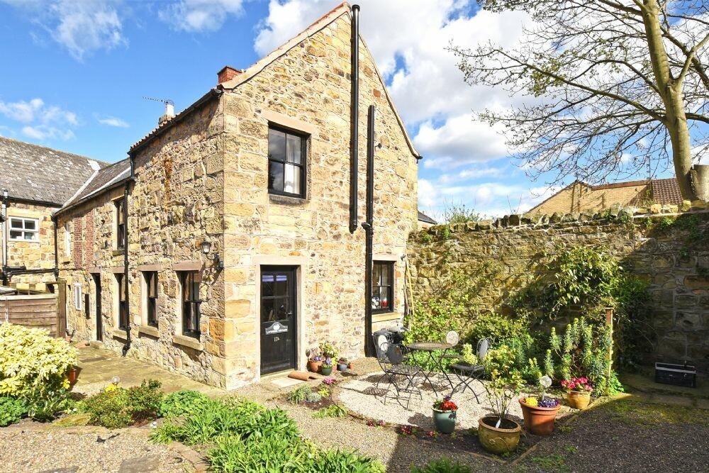 Holiday Cottage Reviews for Lavender Cottage - Self Catering in Alnwick, Northumberland
